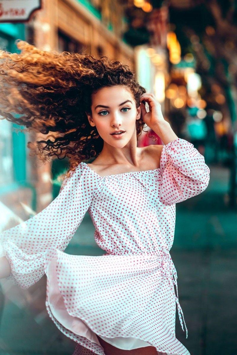 800x1200 Sofie Dossi wallpaper, Phone