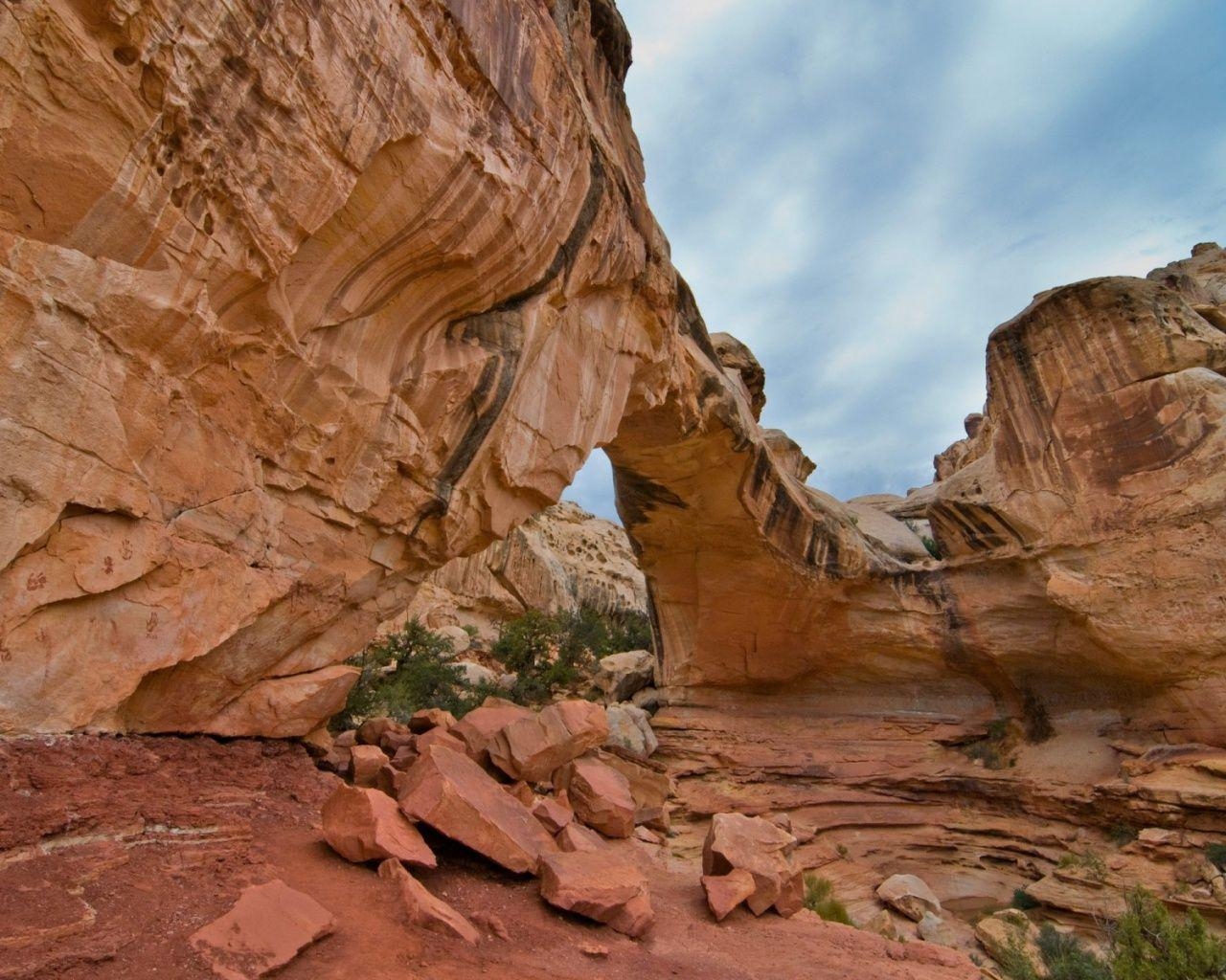 1280x1030 Hickman Bridge Capitol Reef desktop PC and Mac wallpaper, Desktop