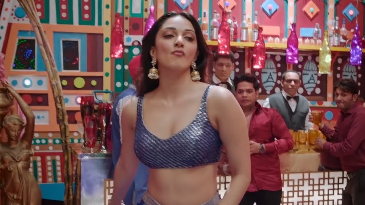 1280x720 Kiara Advani Hot Navel Boobs Slow Motion Edit in Blue Saree. Kiara Advani New Cleavage Edit HD, Desktop