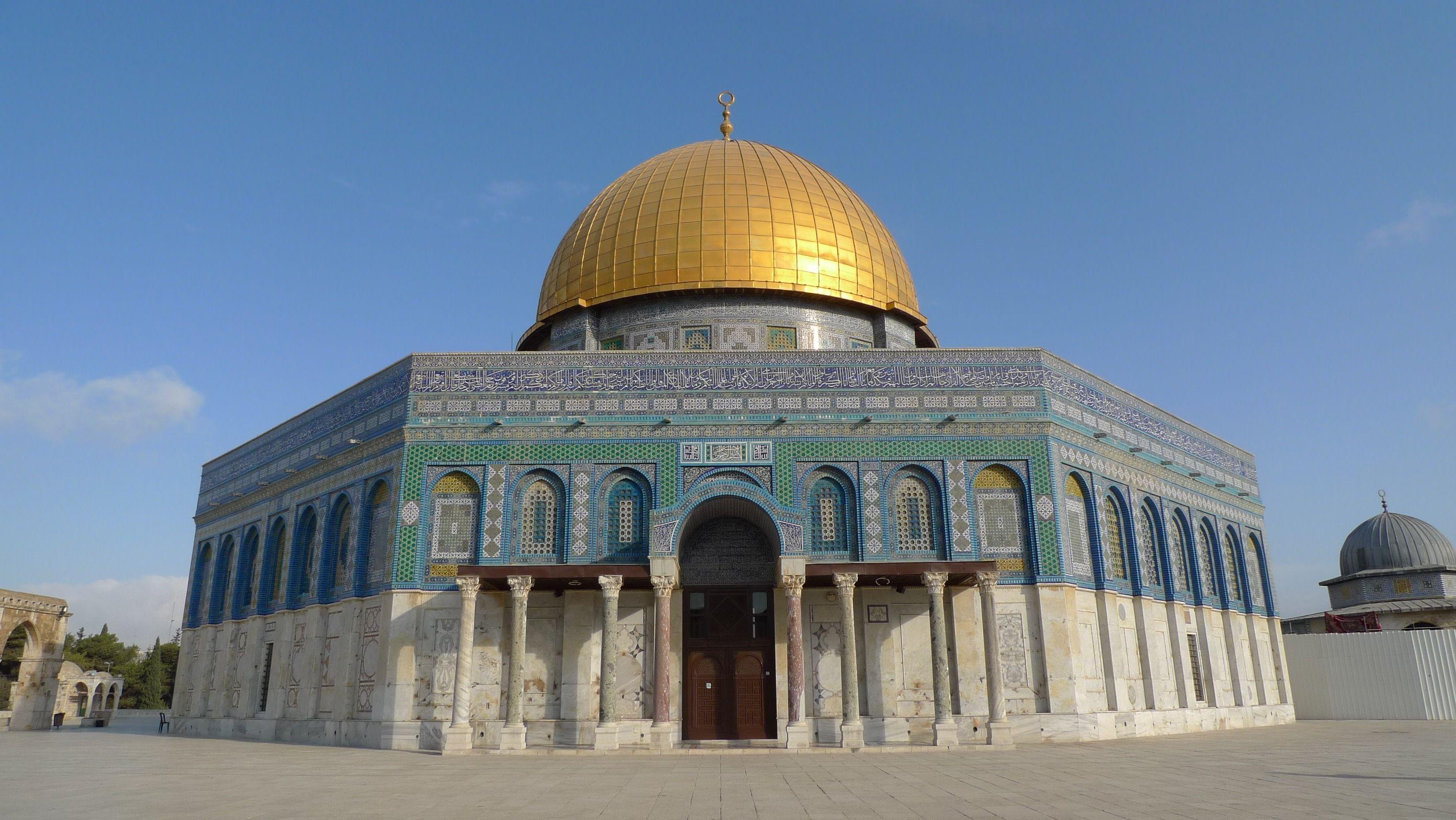 2790x1570 Hamas Slams Israeli Bill to Ban Call to Prayer, Desktop