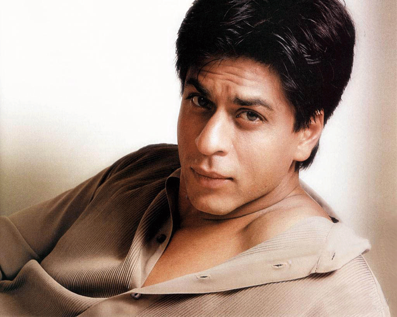 1280x1030 Shahrukh Khan HD Wallpaper 31244, Desktop