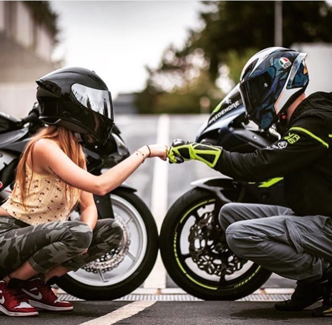 1080x1060 Bikers couple, Desktop