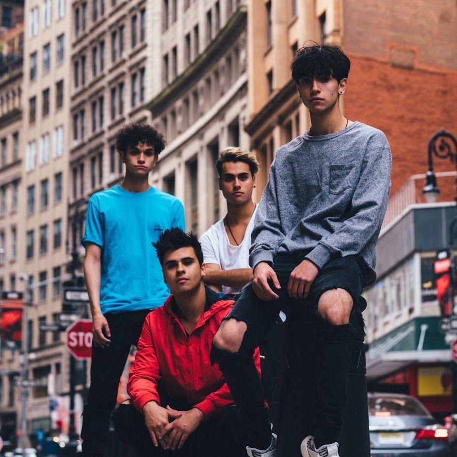 900x900 Dobre Brothers Picture to, Phone