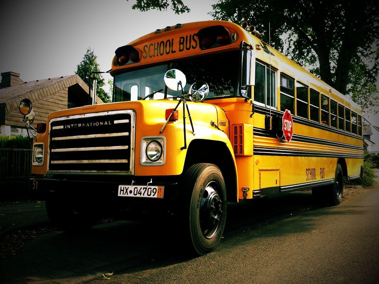 1600x1200 New York State school bus safety program scheduled for April 3, Desktop