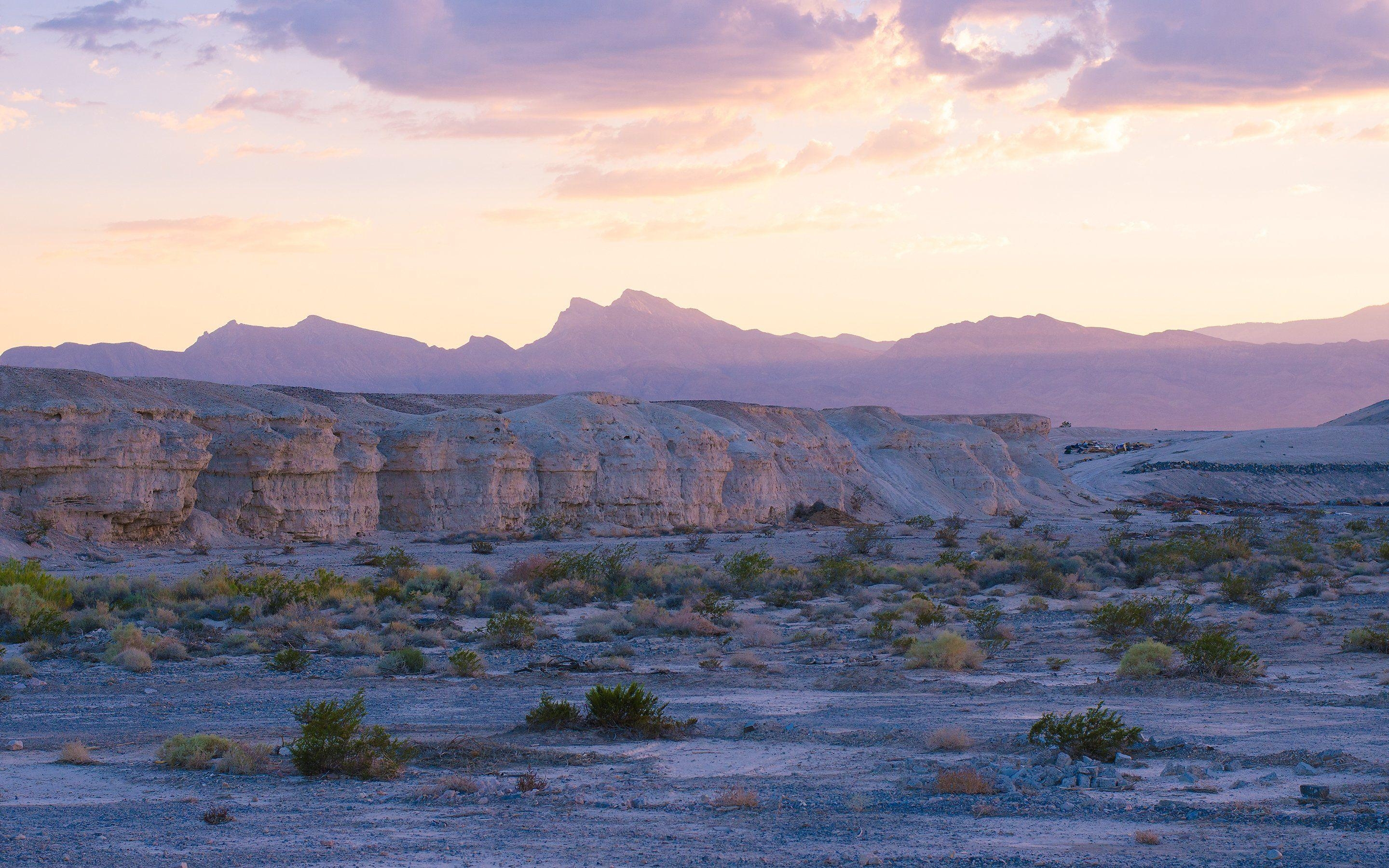 2880x1800 Las Vegas Desert Wallpaper, Desktop