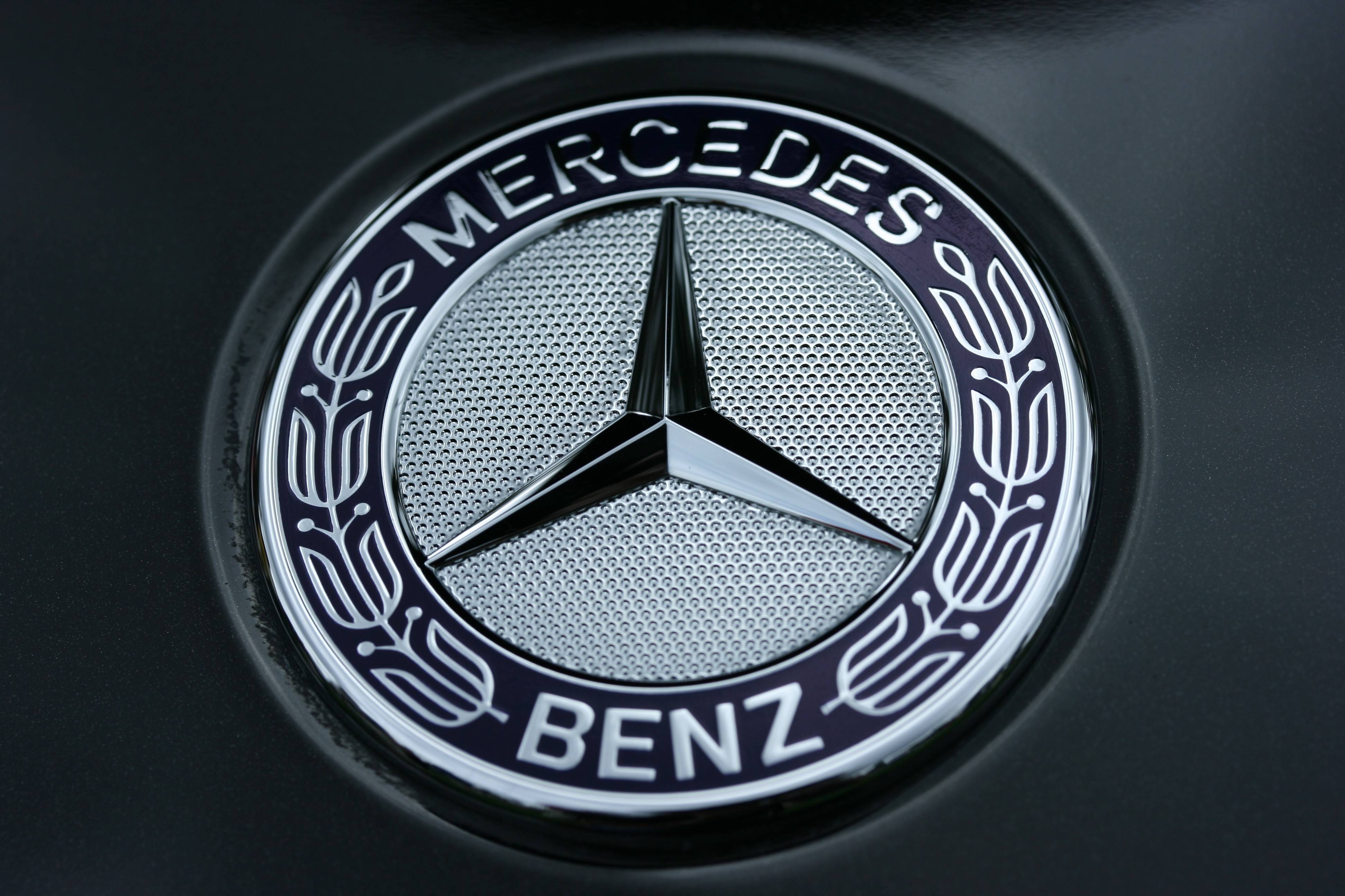 3890x2600 Mercedes Benz Logo Wallpaper, Picture, Image, Desktop