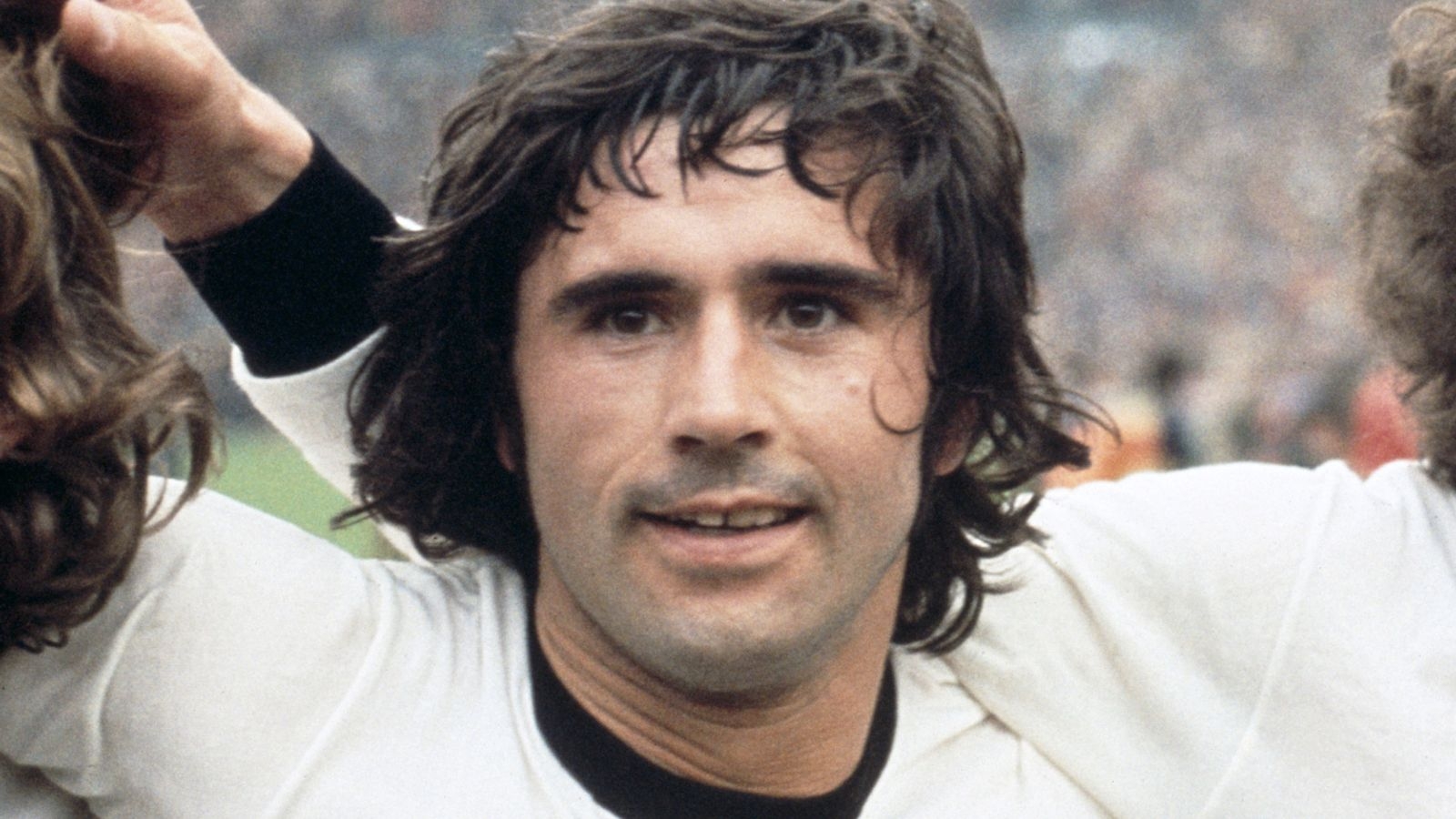 1600x900 Gerd Muller: Bayern Munich and Germany legend dies at age of 75, Desktop