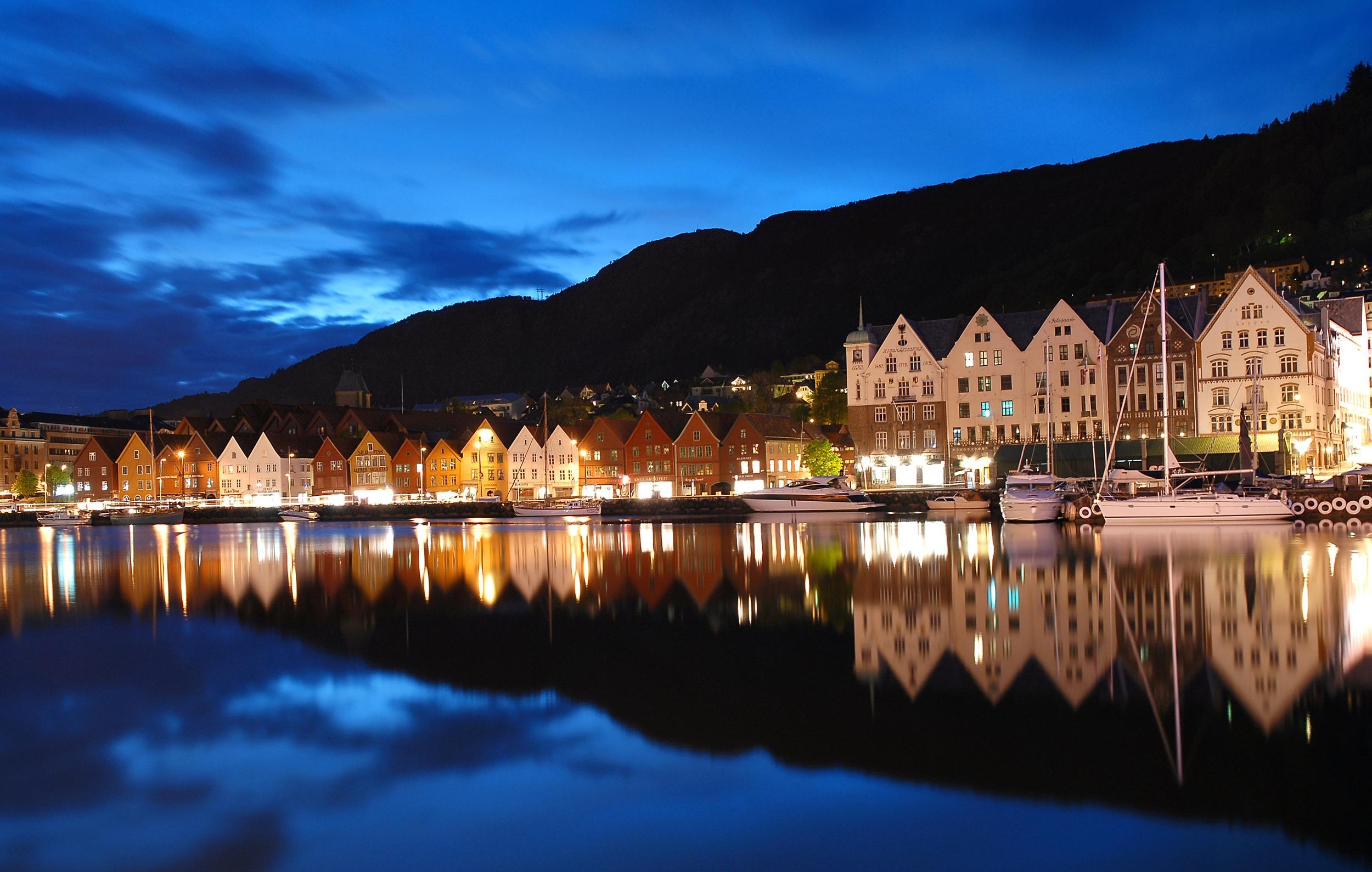 2500x1590 Awesome Bergen Picture, Desktop