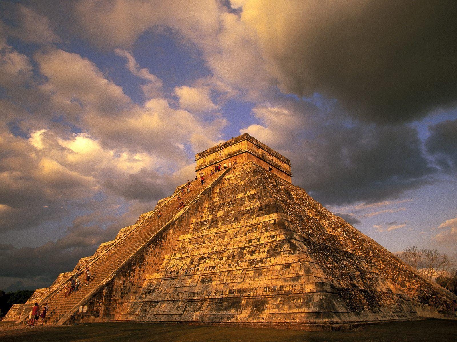 1600x1200 Ancient Mayan Ruins Chichen Itza Mexico Wallpaper, Desktop