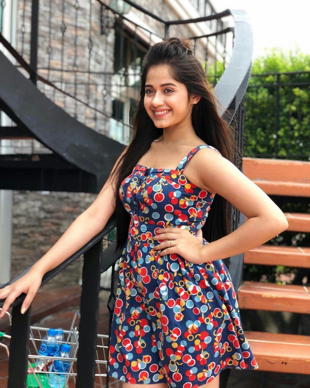 1080x1350 Jannat Zubair, Phone