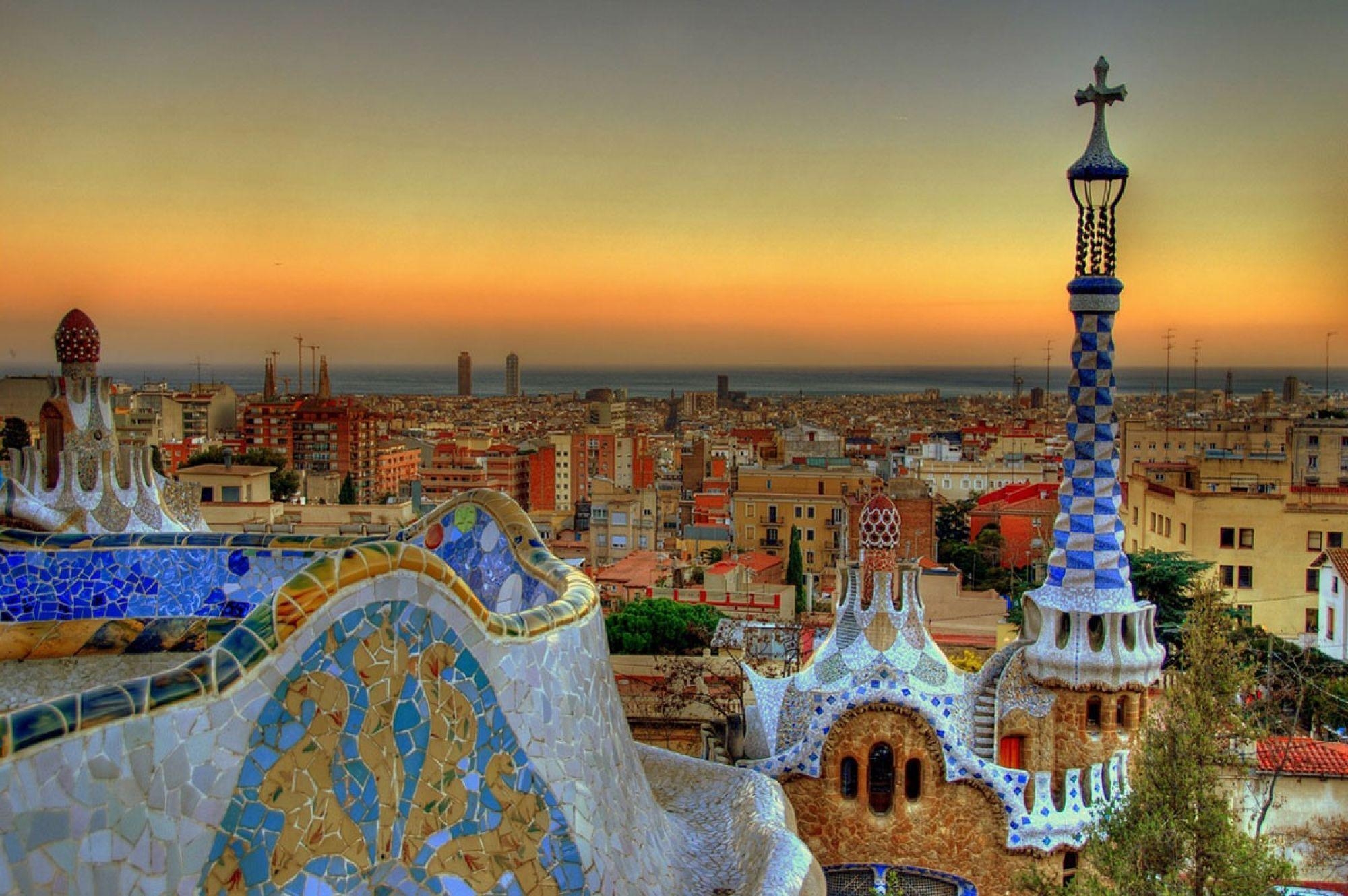 2000x1330 Barcelona City Wallpaper, Desktop