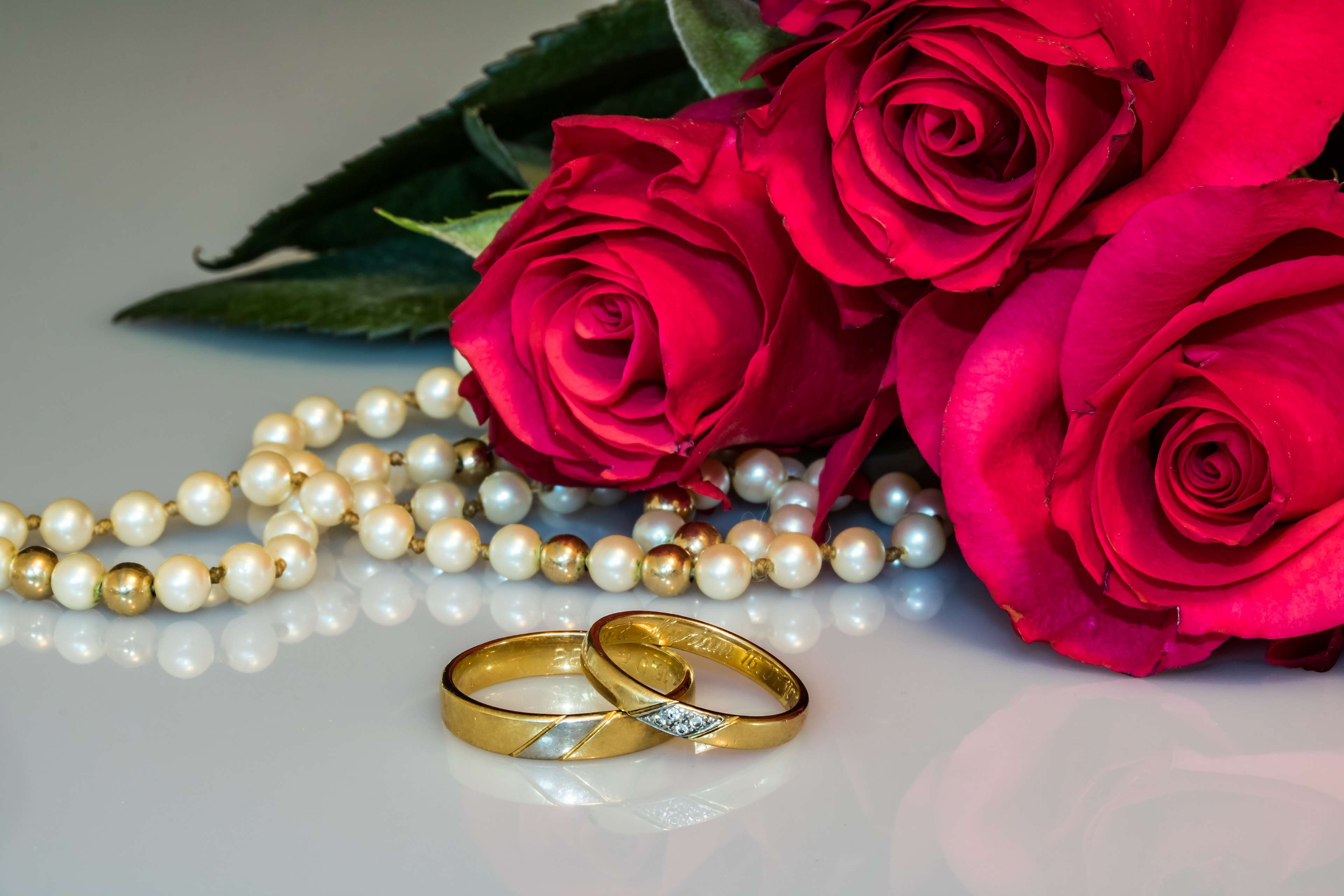 3840x2560 blooming, bouquet, close up, diamonds, engagement ring, flowers, gold, gold rings, jewelry, leaves, necklace, pearls, petals, rings, roses 4k wallpaper, Desktop