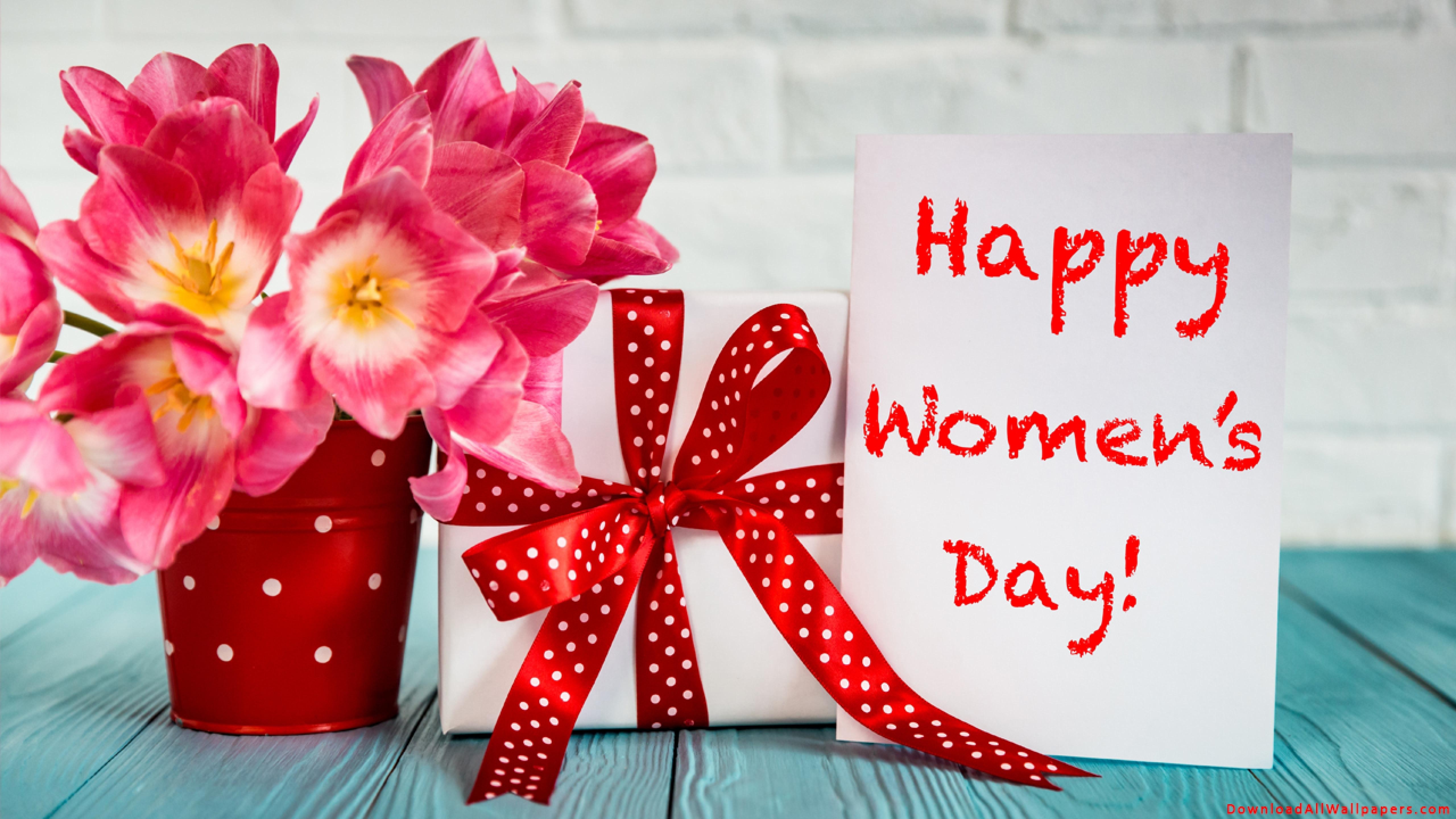 5120x2880 Happy Women's Day Wish With Flower And Gift, Happy Women's Day, Desktop