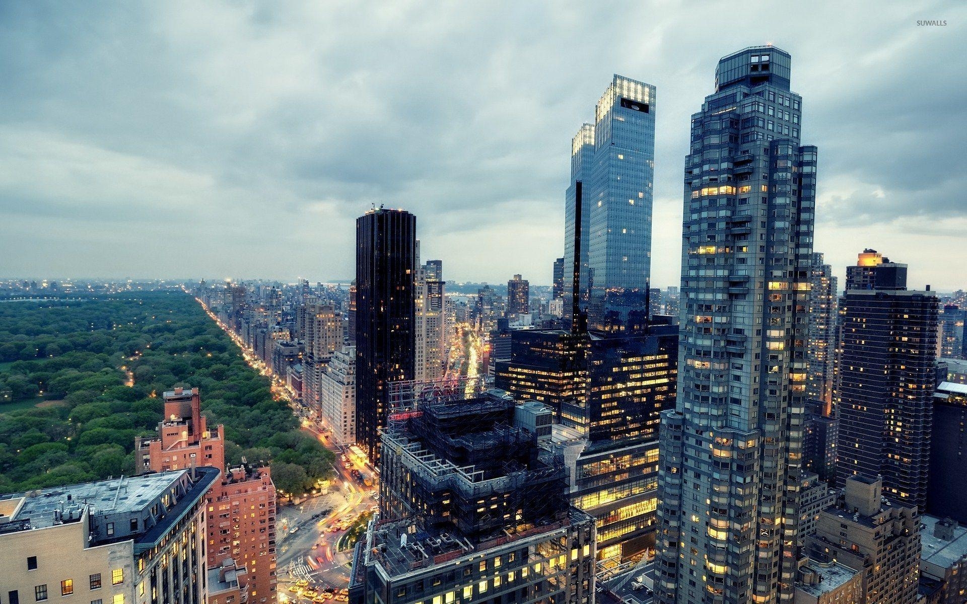 1920x1200 Skyscrapers with a beautiful view of the park in Manhattan wallpaper, Desktop