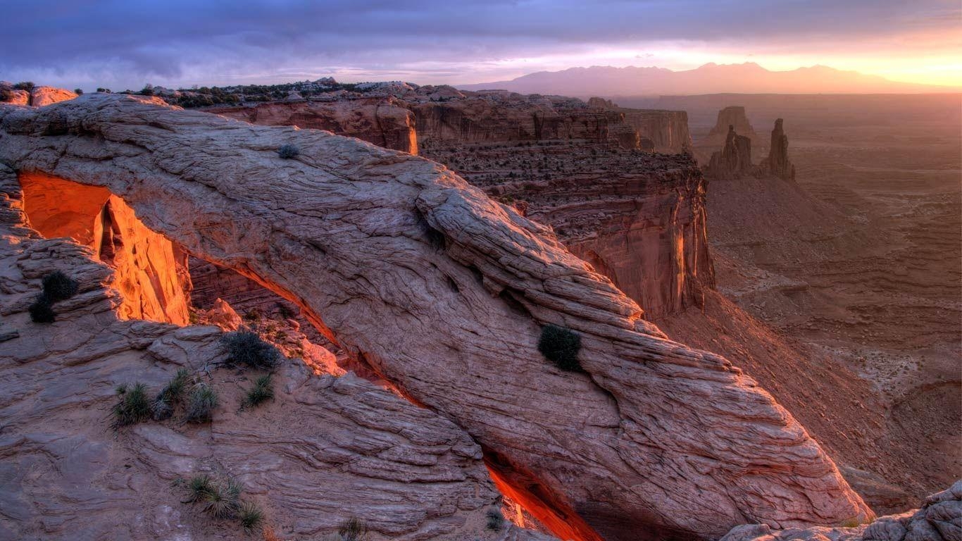 1370x770 Bing Image Archive: Mesa Arch, Canyonlands National Park, Utah, Desktop