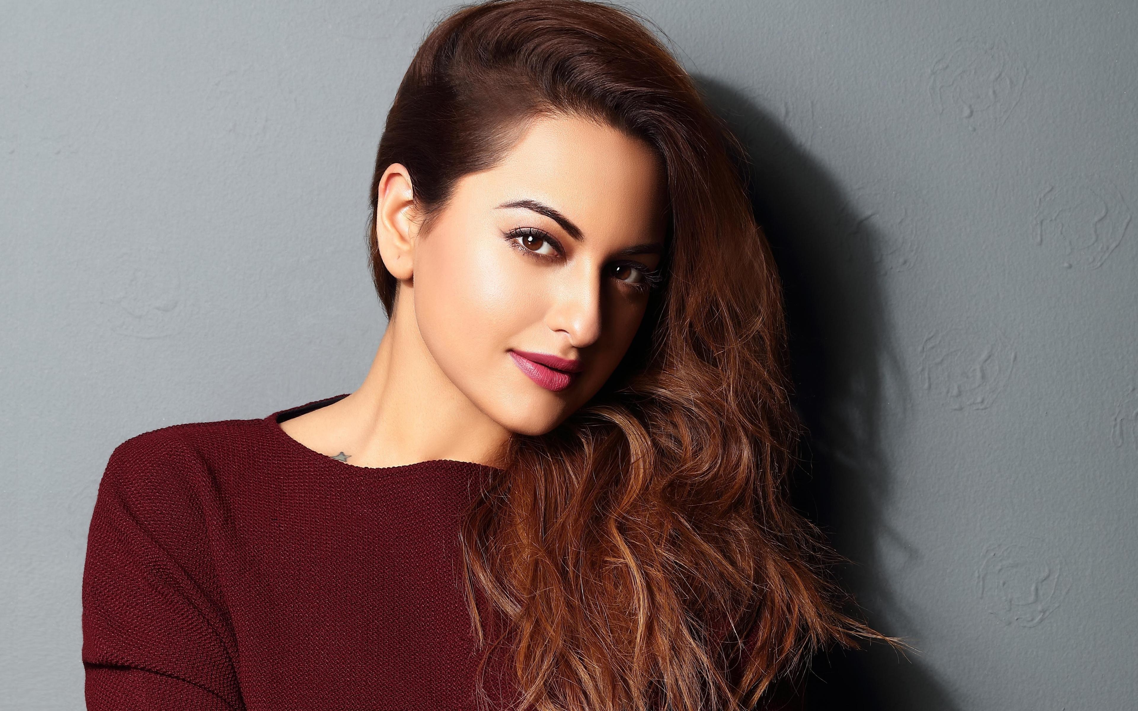 3840x2400 Download  wallpaper sonakshi sinha, bollywood, Desktop