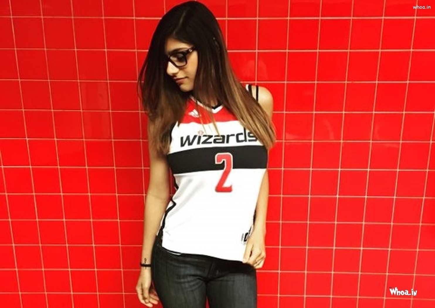 1490x1060 Mia Khalifa HD Wallpaper, Desktop