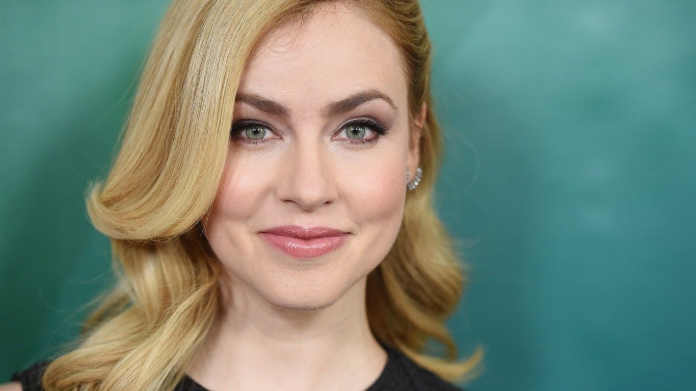 1370x770 Amanda Schull Face Wallpaper 60572 px, Desktop