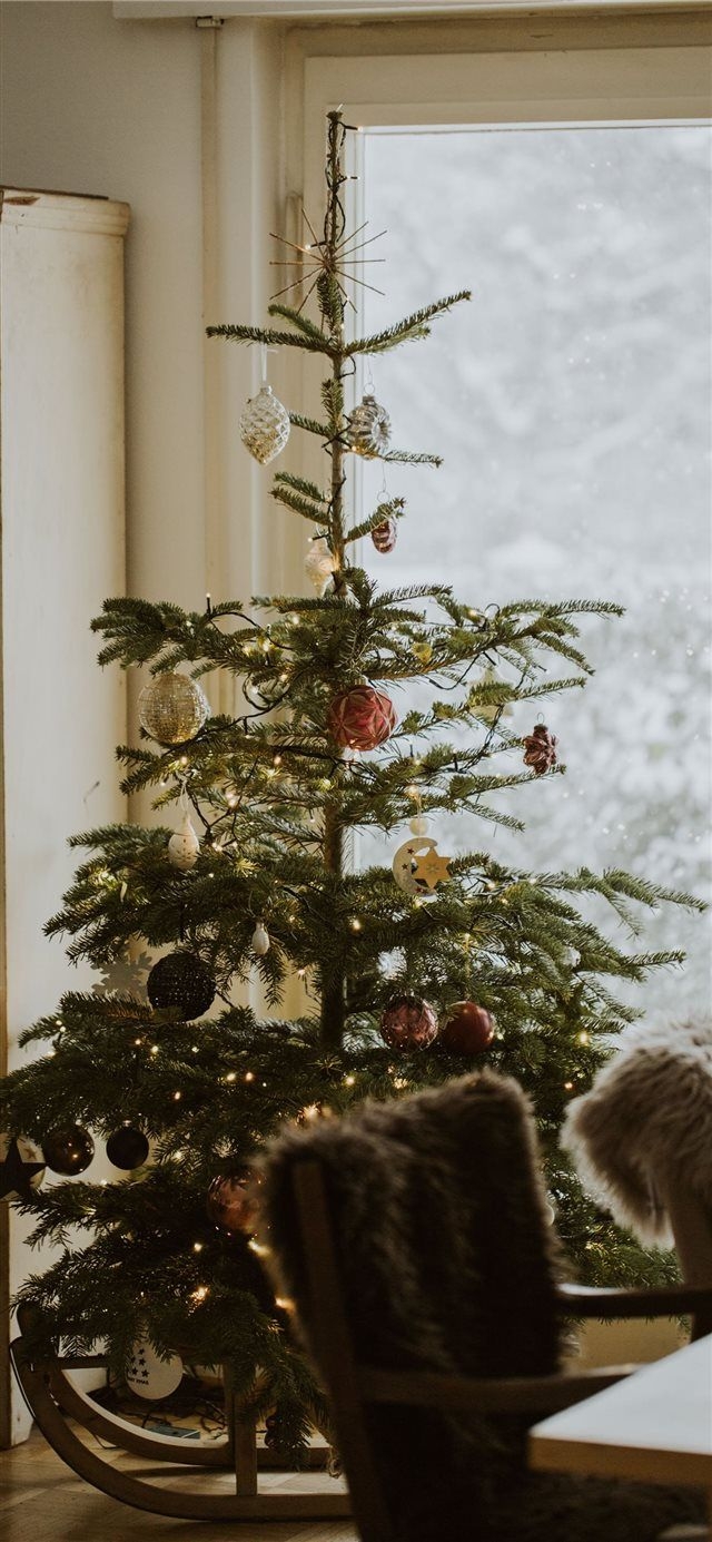 640x1390 christmas tree iPhone X Wallpaper Free Download, Phone