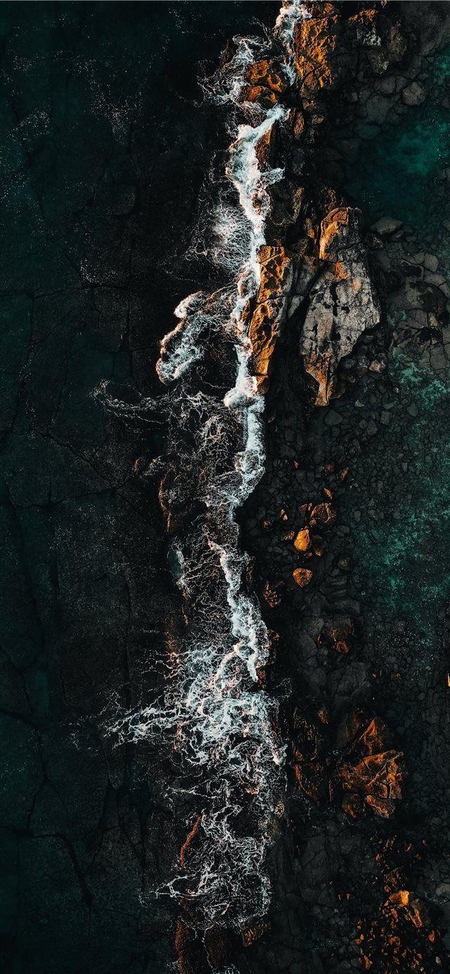 640x1390 For black iPhone lovers, Phone