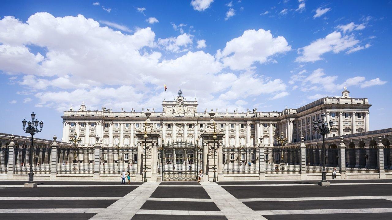 1280x720 Royal Palace of Madrid, One of The Largest and Most Beautiful, Desktop