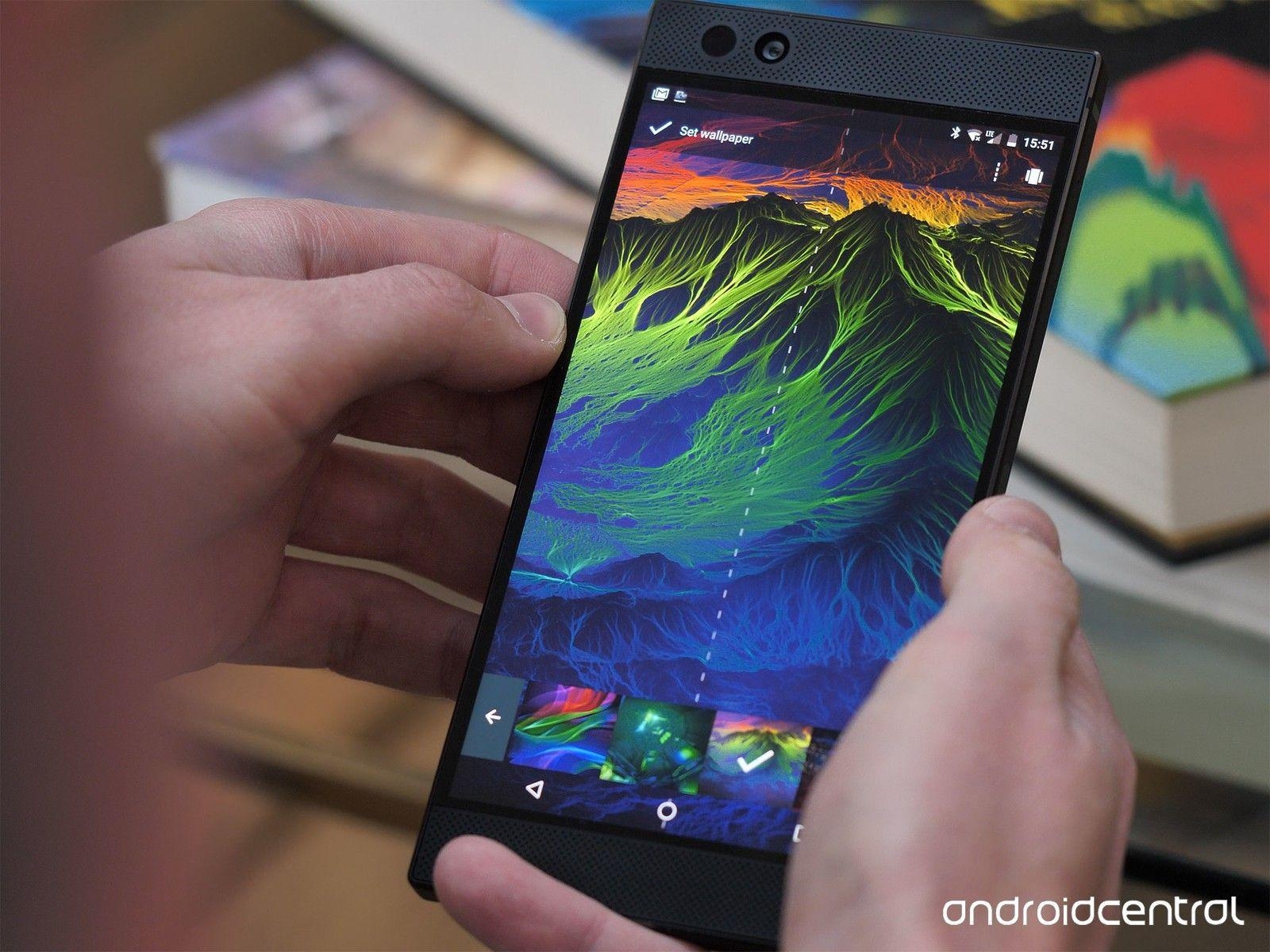 1600x1200 Razer Phone is first to support HDR and Dolby Digital 5.1 on Netflix, Desktop