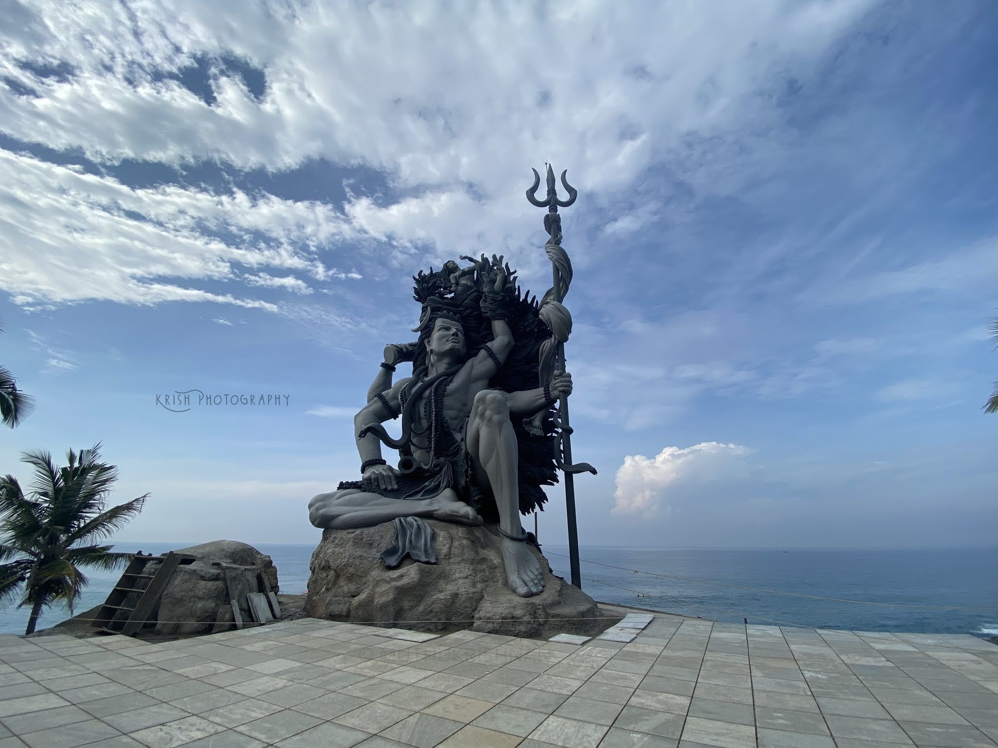 2050x1540 Aazhimala Siva Temple. azhimala beach. lord shiva. sivan. Shiva statue, Statue, Blurred background photography, Desktop