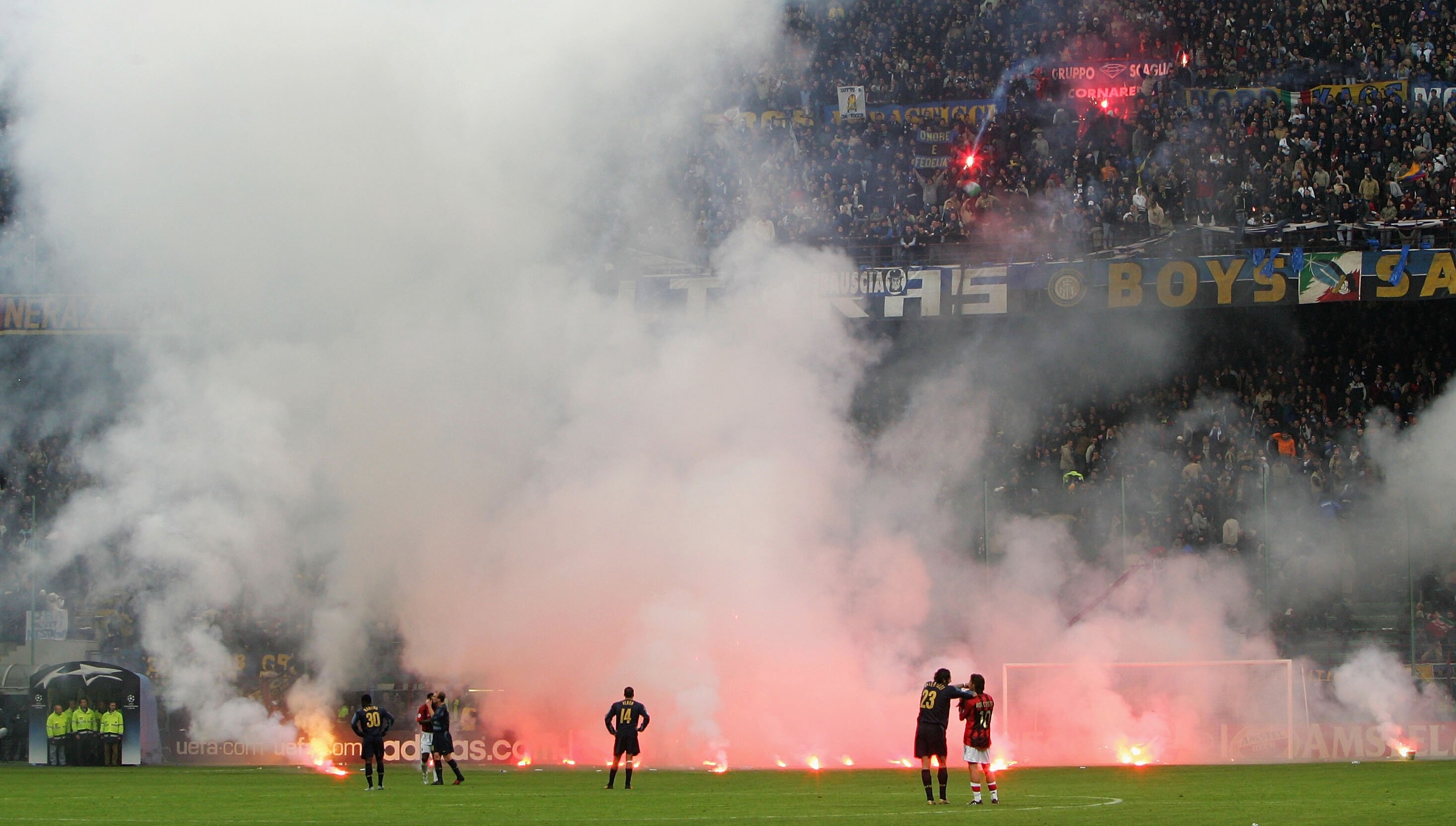 2930x1670 On This Day: One Of Football's Most Iconic Picture Was Produced During An Ill Tempered Milan Derby, Desktop