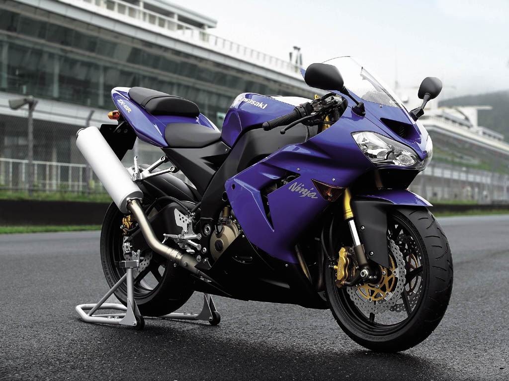 1030x770 Kawasaki Bike HD Wallpaper, Desktop