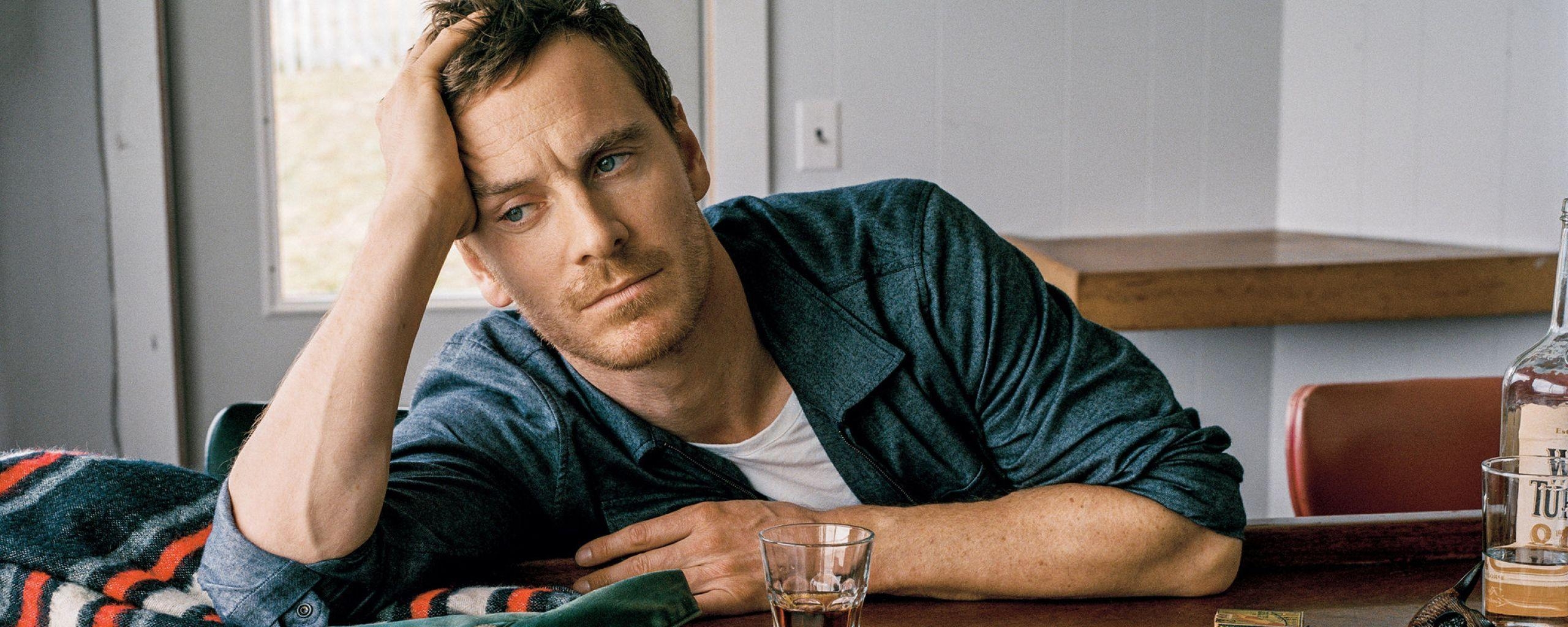 2560x1030 Download Wallpaper  Michael fassbender, Actor, Table, Dual Screen