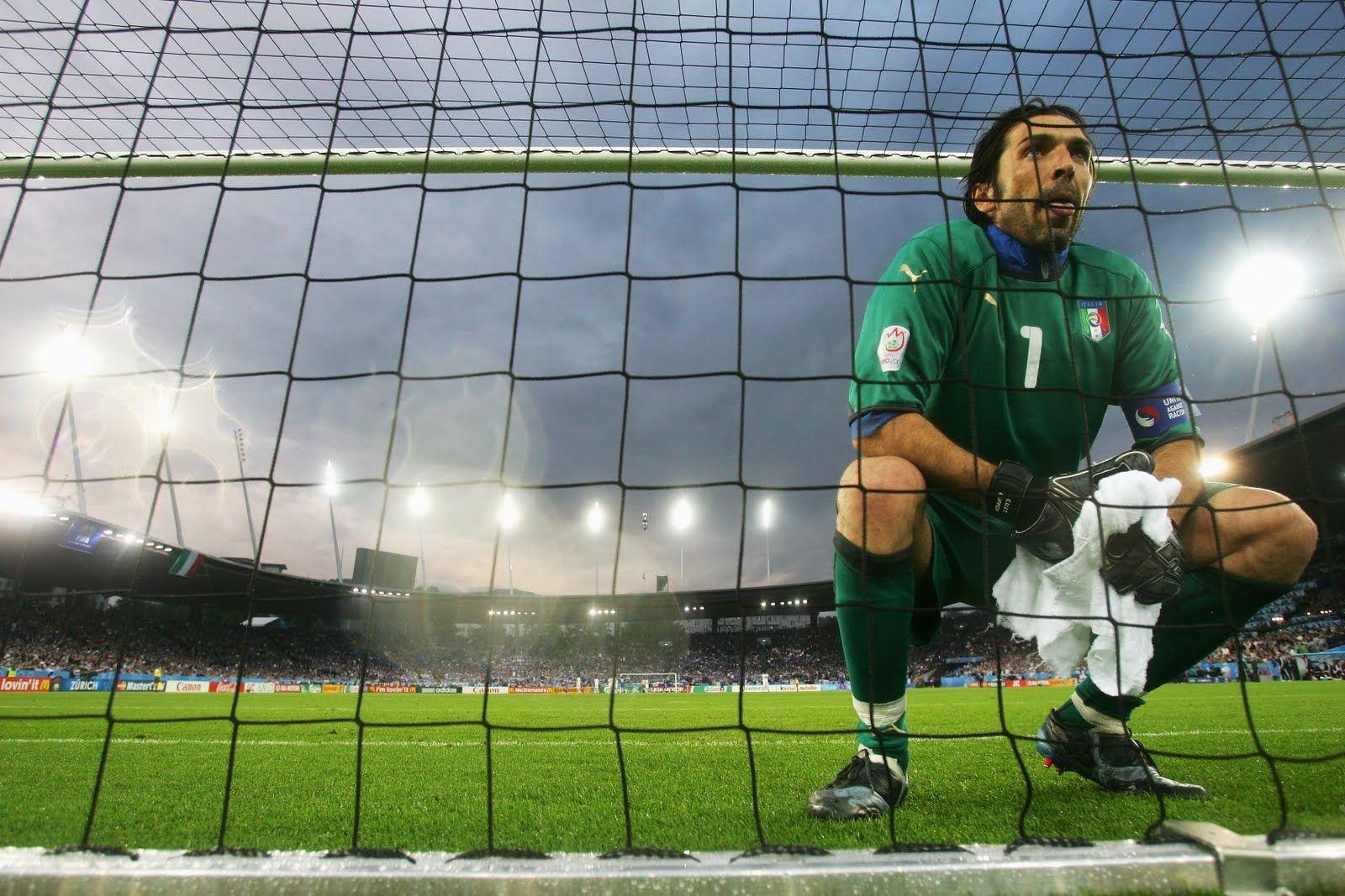 1600x1070 HD Buffon Wallpaper and Photo. HD Celebrities Wallpaper, Desktop