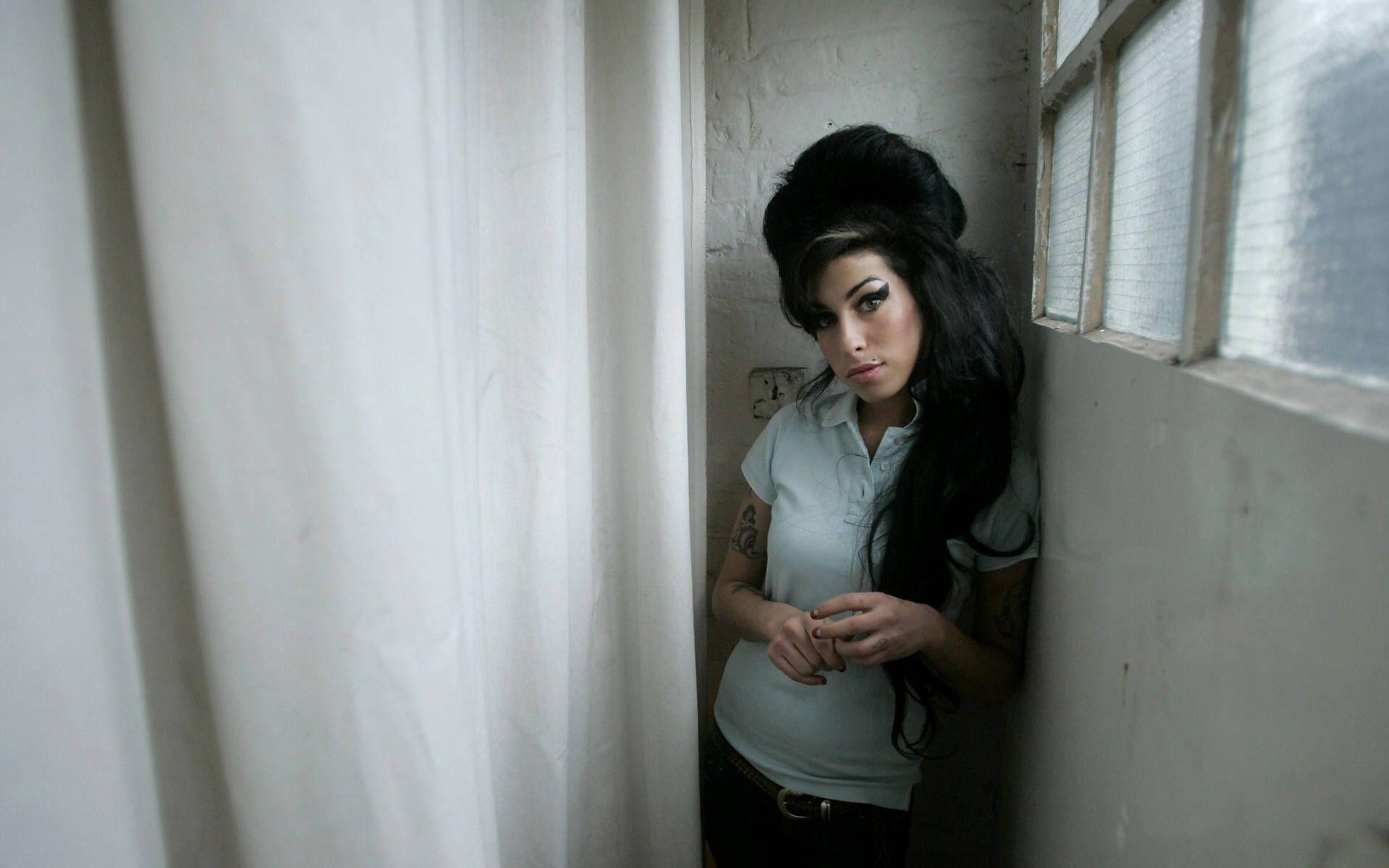 1920x1200 Amy Winehouse 010 wallpaper Winehouse. Girls, Desktop