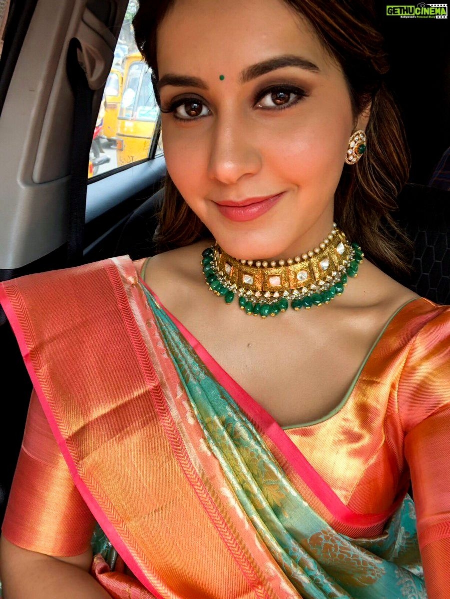 910x1200 Rashi Khanna, selfie, saree, hd, Imaikkaa Nodigal, Phone