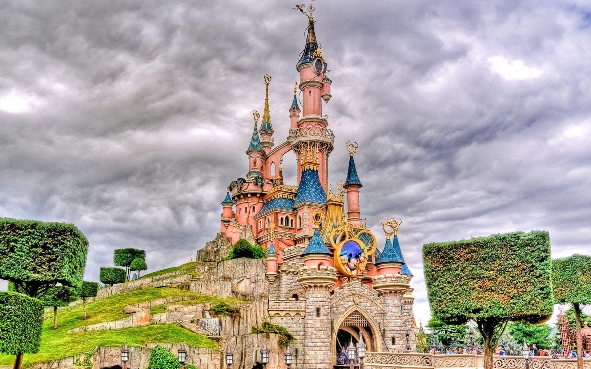 1920x1200 Sleeping Beauty Castle of Disneyland Park in Anaheim United States, Desktop