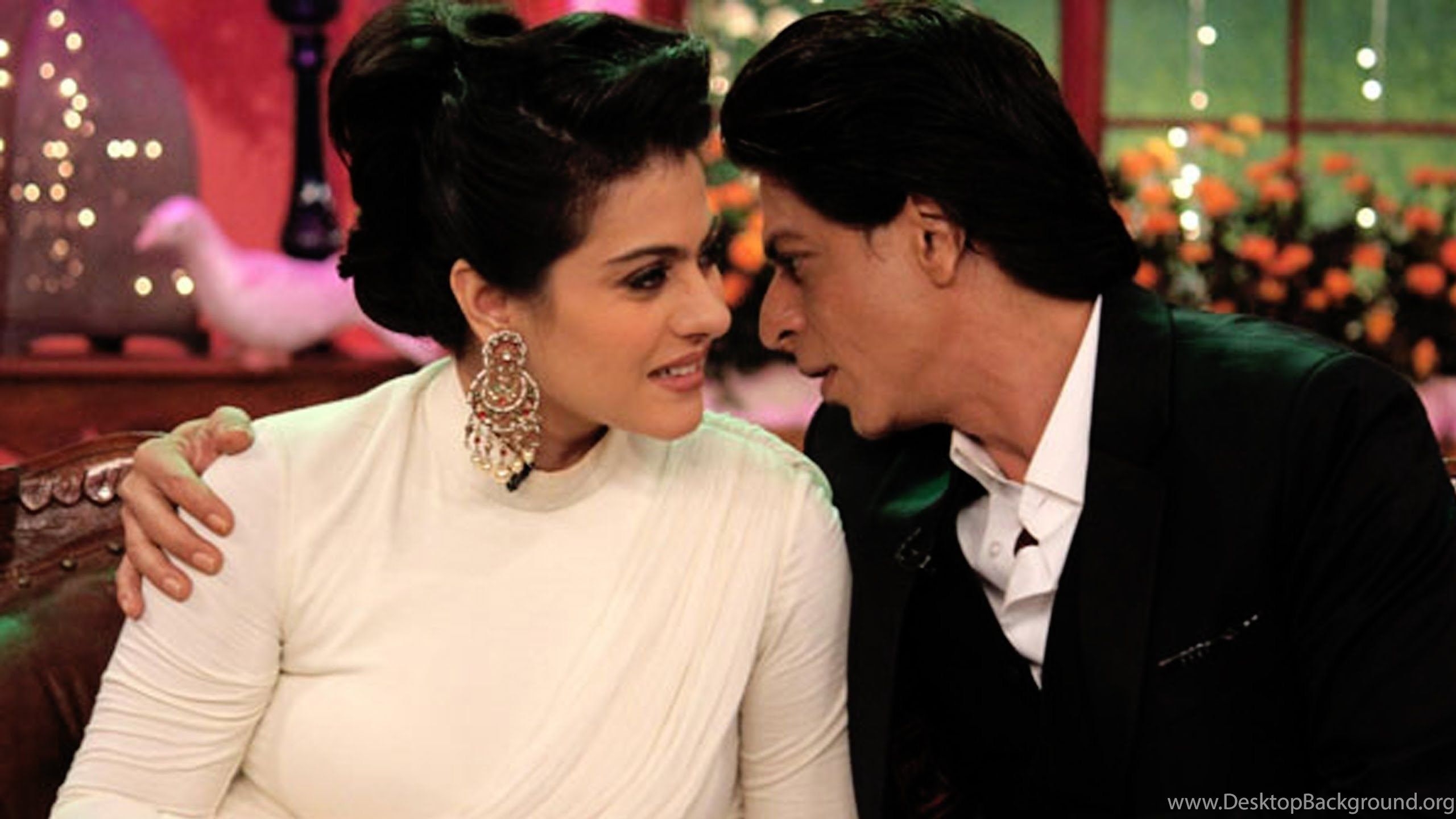 2560x1440 Shahrukh Khan And Kajol Recreate The DDLJ Magic YouTube Desktop Background, Desktop