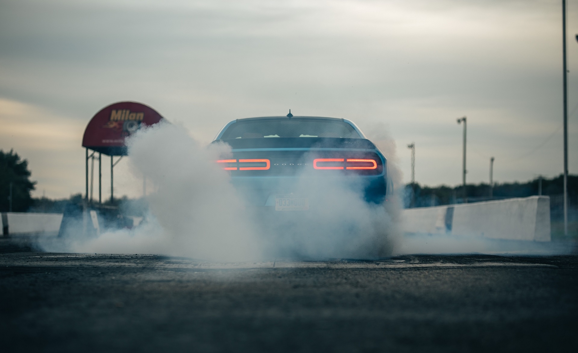 1920x1180 Dodge Challenger SRT Hellcat Redeye Burnout Wallpaper (12), Desktop