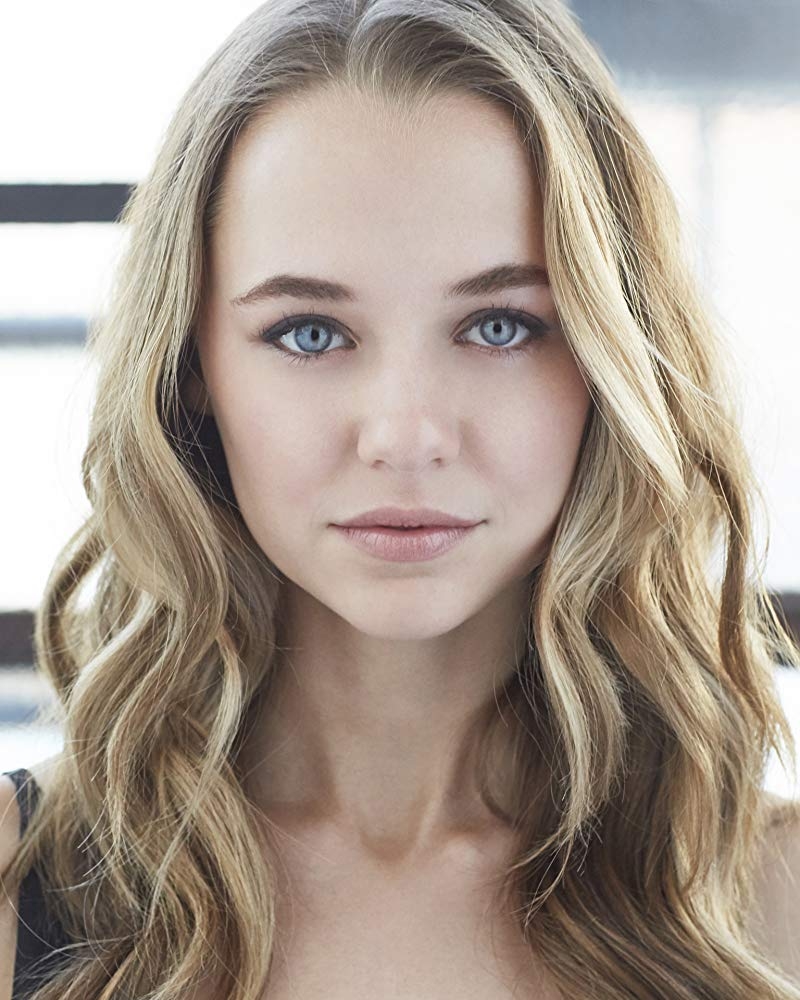 800x1000 Madison Iseman, Phone