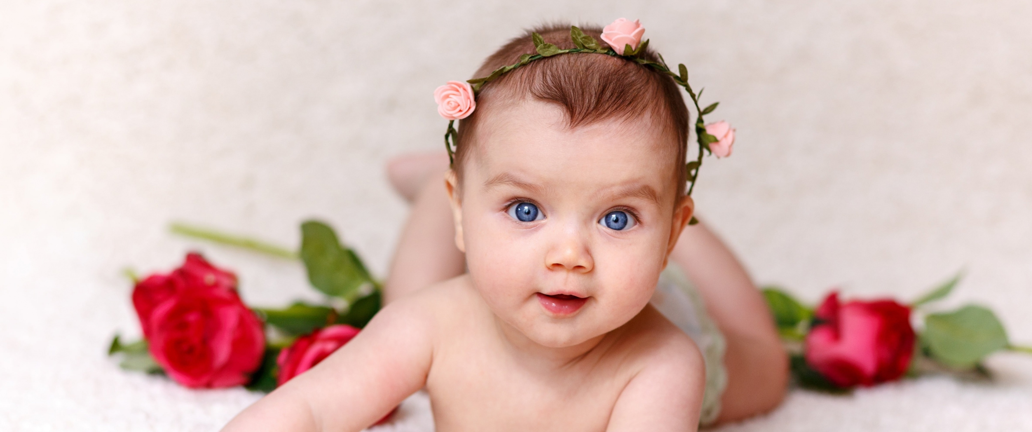 3440x1440 Cute Baby Wallpaper 4K, Rose flowers, Adorable, Blue eyes, Dual Screen