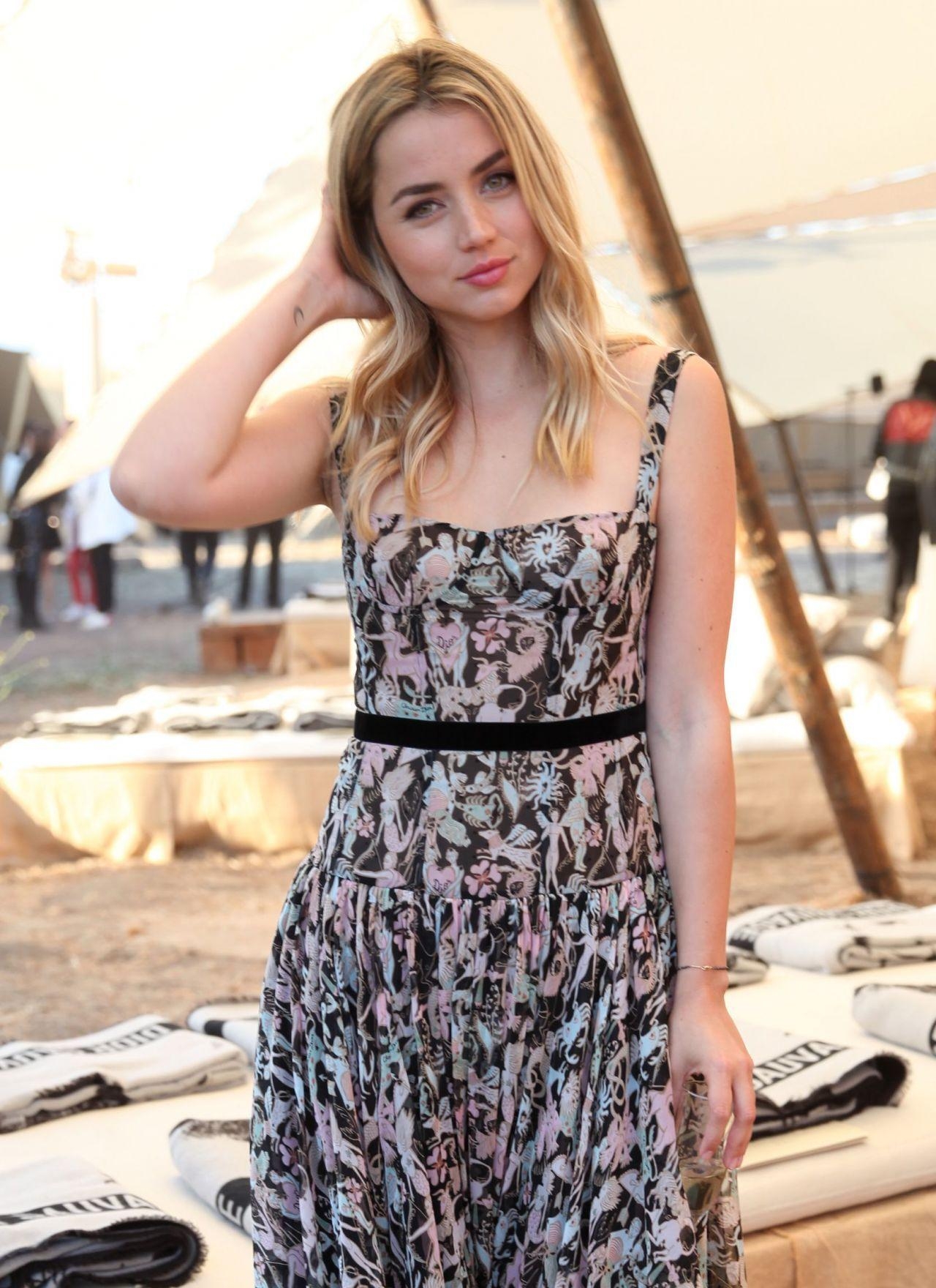 1280x1760 Ana de Armas wallpaper, Phone