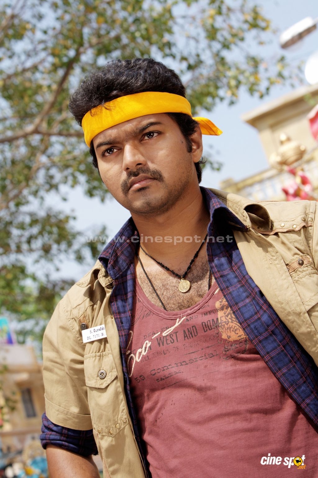 1030x1540 Vijay in Vettaikaran Tamil Movie Photo (21), Phone