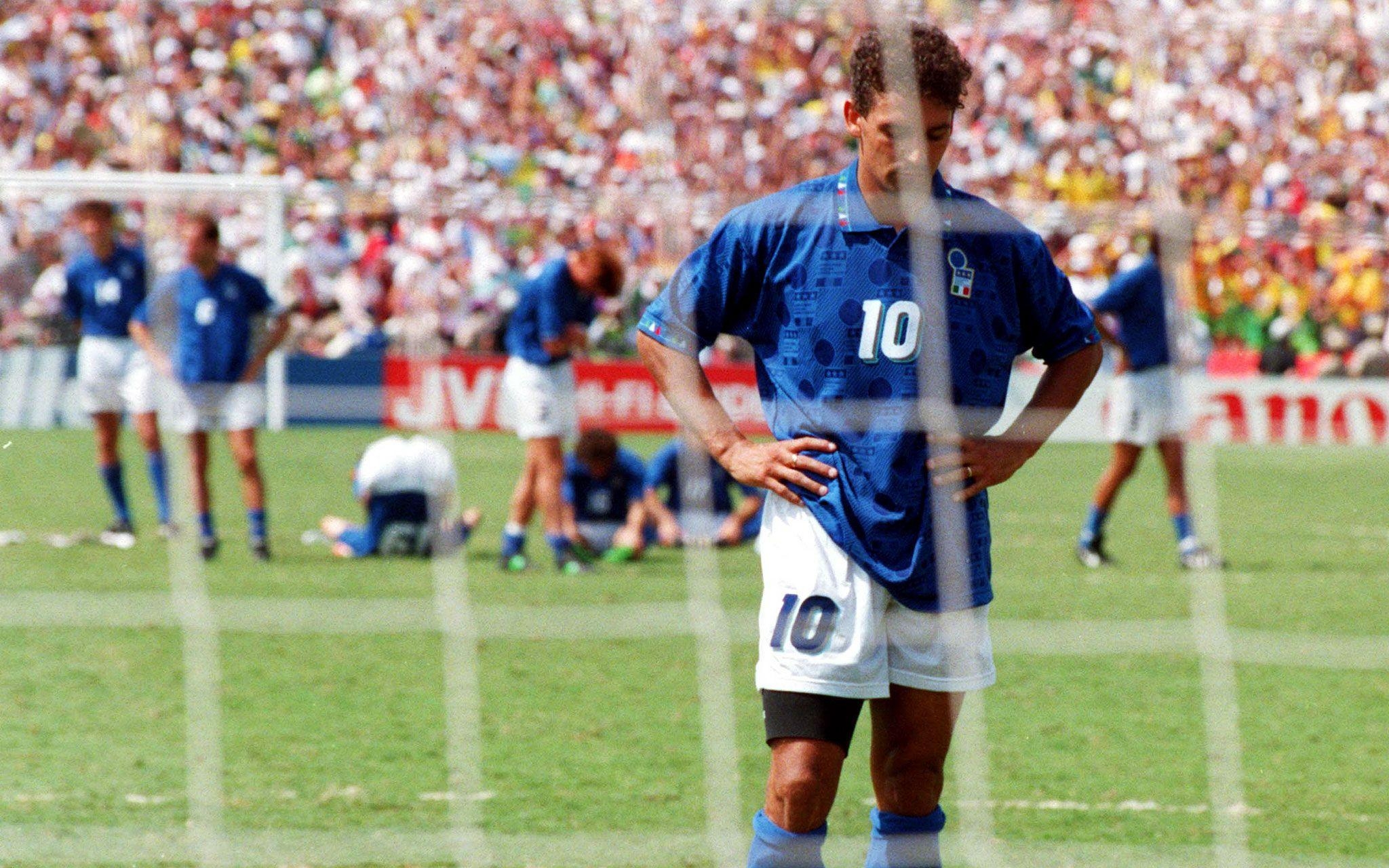 2050x1280 Roberto Baggio Full HD Wallpaper and Backgroundx1280, Desktop