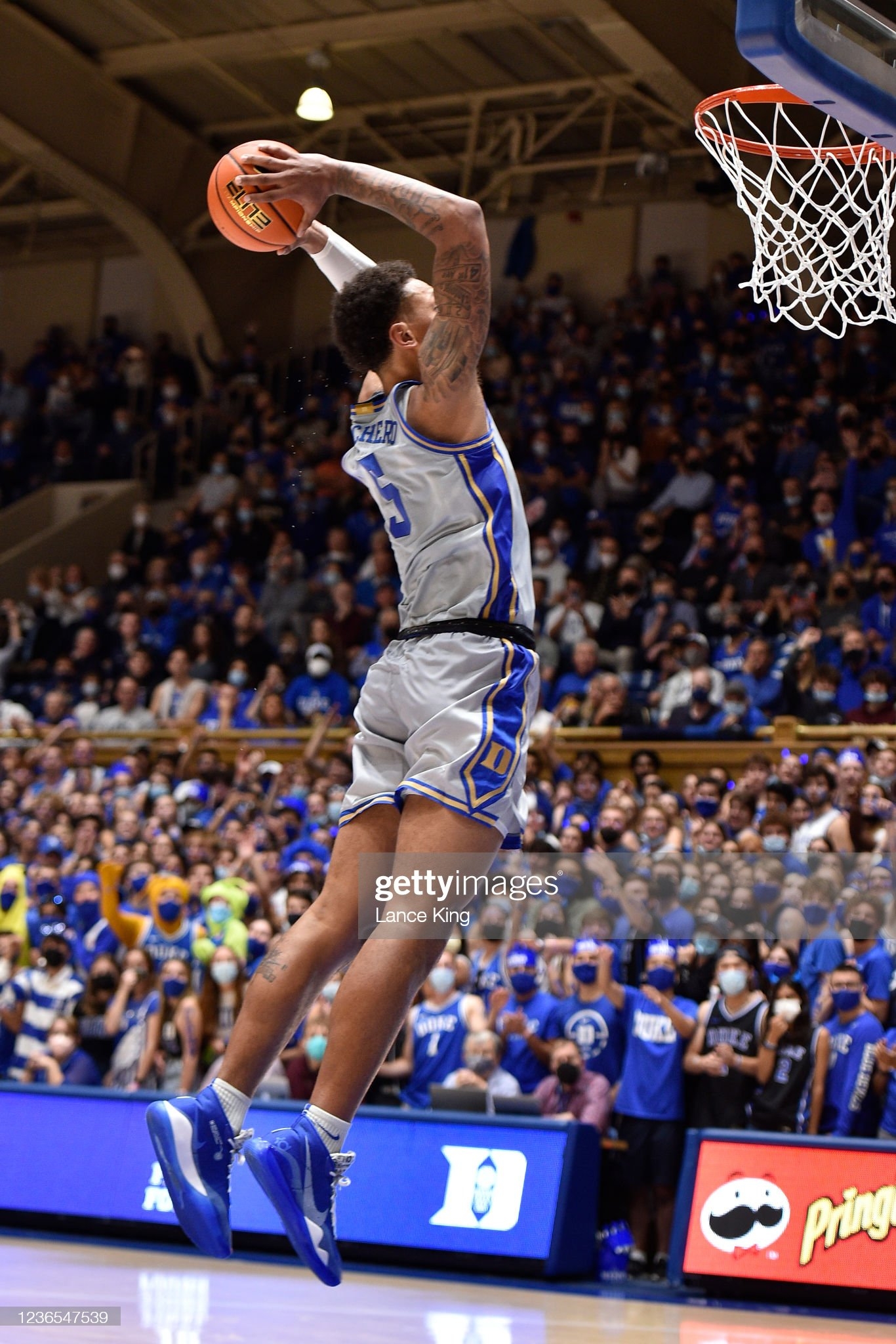 1370x2050 Paolo Banchero of the Duke Blue Devils goes up for a dunk against the. News Photo, Phone