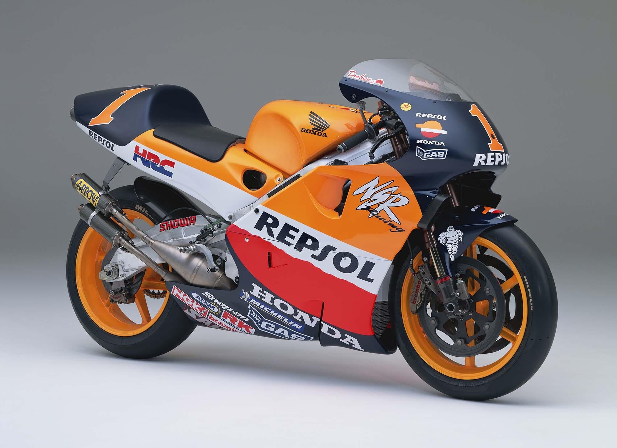 2000x1460 The Lineage of Honda's Grand Prix Motorcycles & Rubber, Desktop