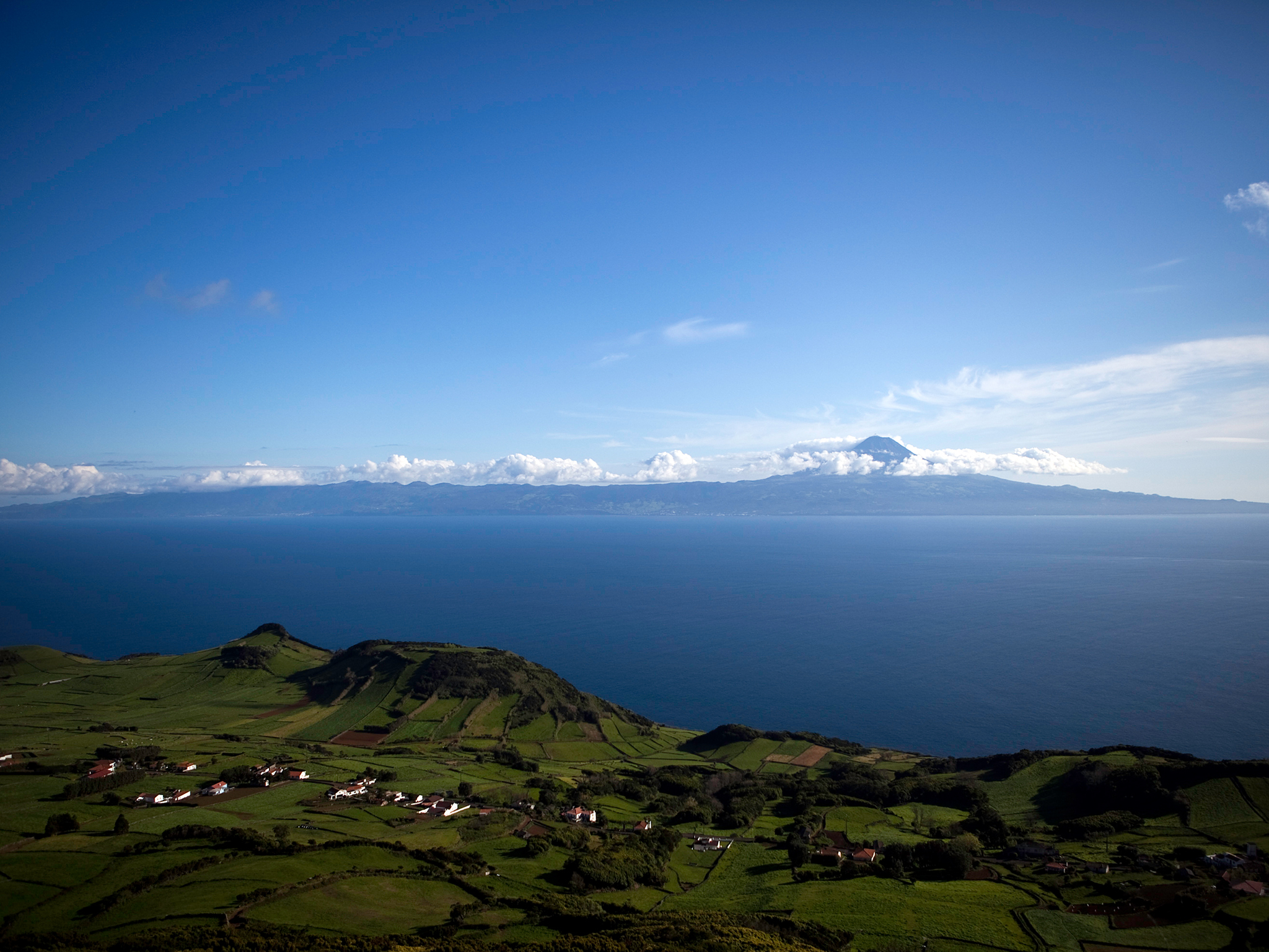 2050x1540 Here's everything you have to visit in São Jorge, in Azores, Desktop