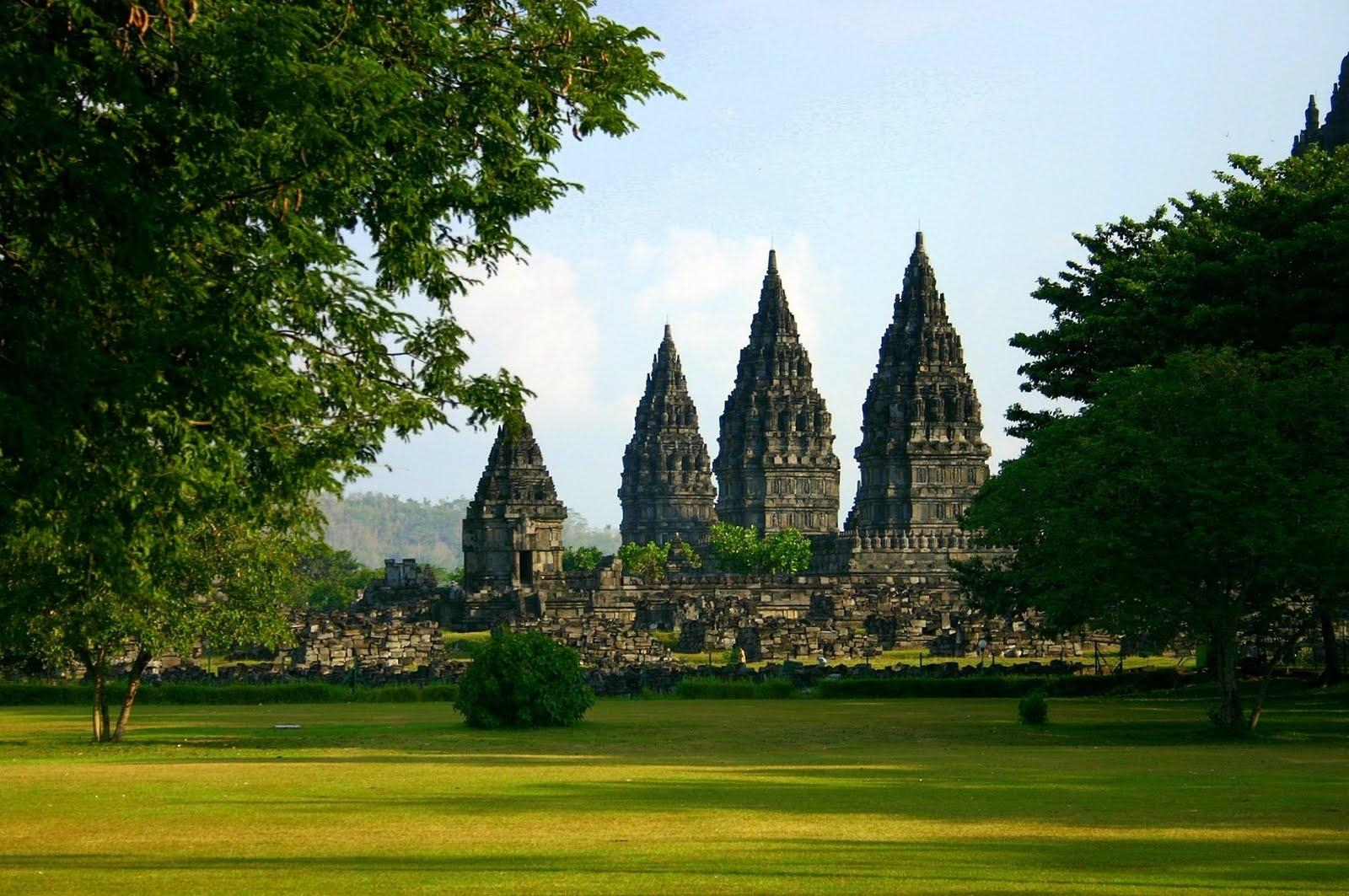 1600x1070 Free Prambanan Temple Wallpaper Mobile at Landscape Monodomo, Desktop