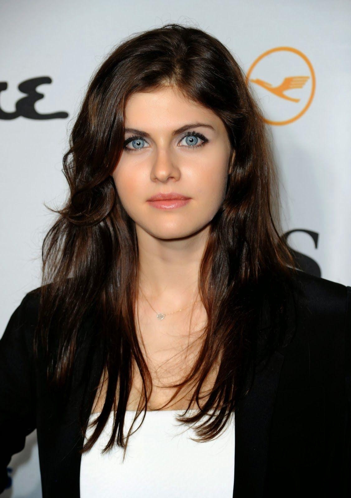 1130x1600 Alexandra Daddario HD Wallpaper Wallpaper Blog, Phone