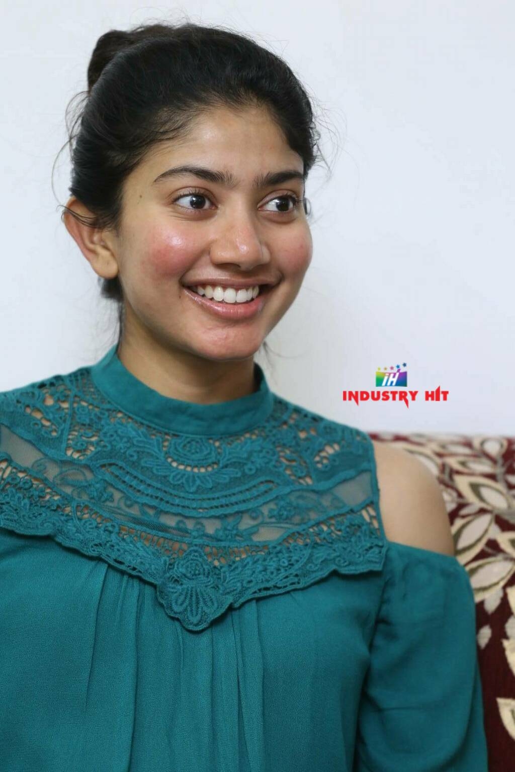 1030x1540 Sai Pallavi Interview Photo, Phone