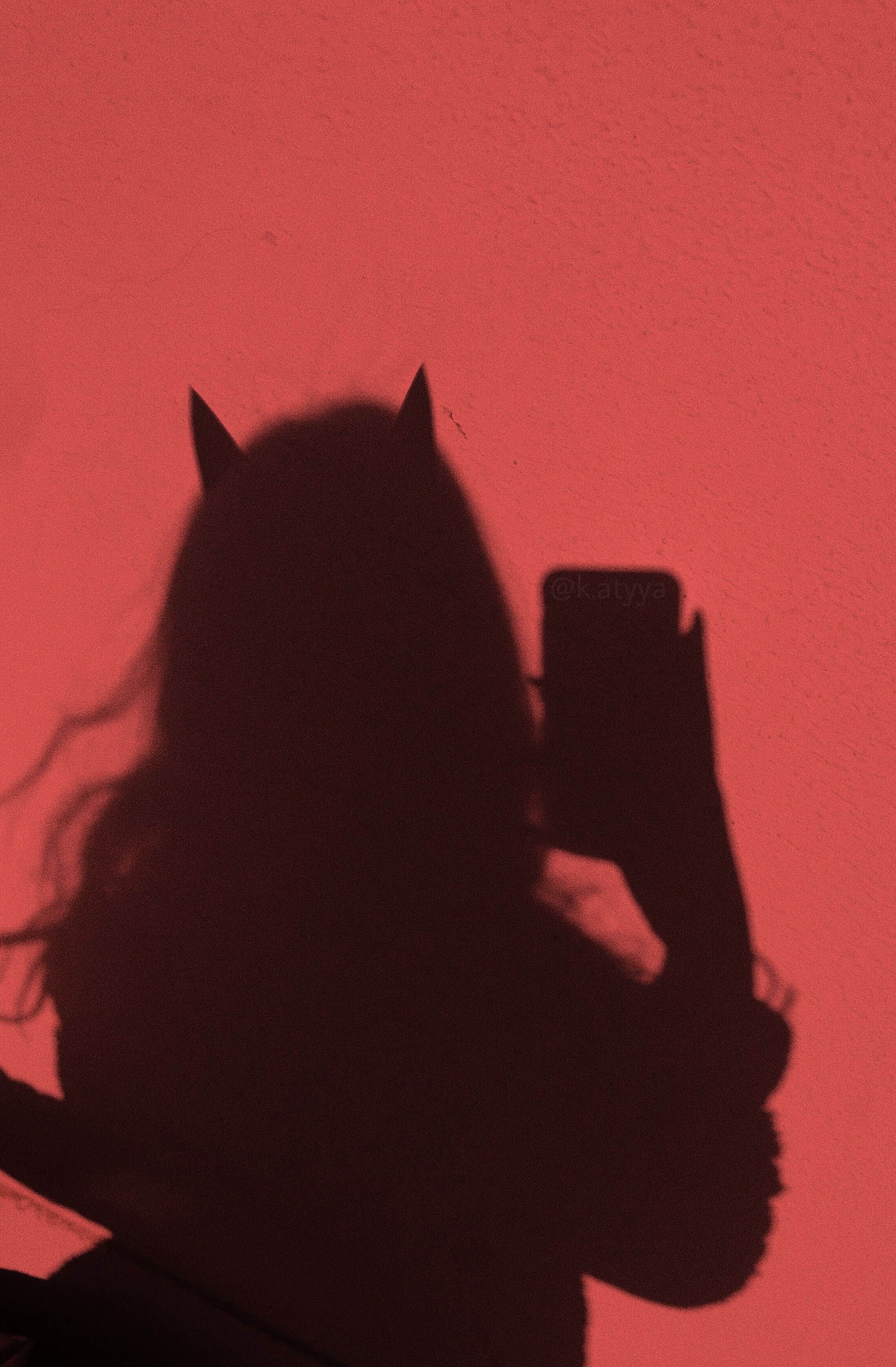 2290x3490 Aesthetic. Girl shadow, Shadow picture, Aesthetic wallpaper, Phone