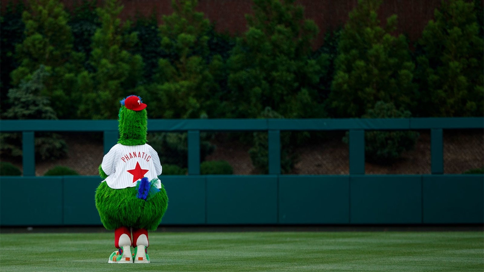 1600x900 Oh No! Could the Phillie Phanatic become a free agent?, Desktop