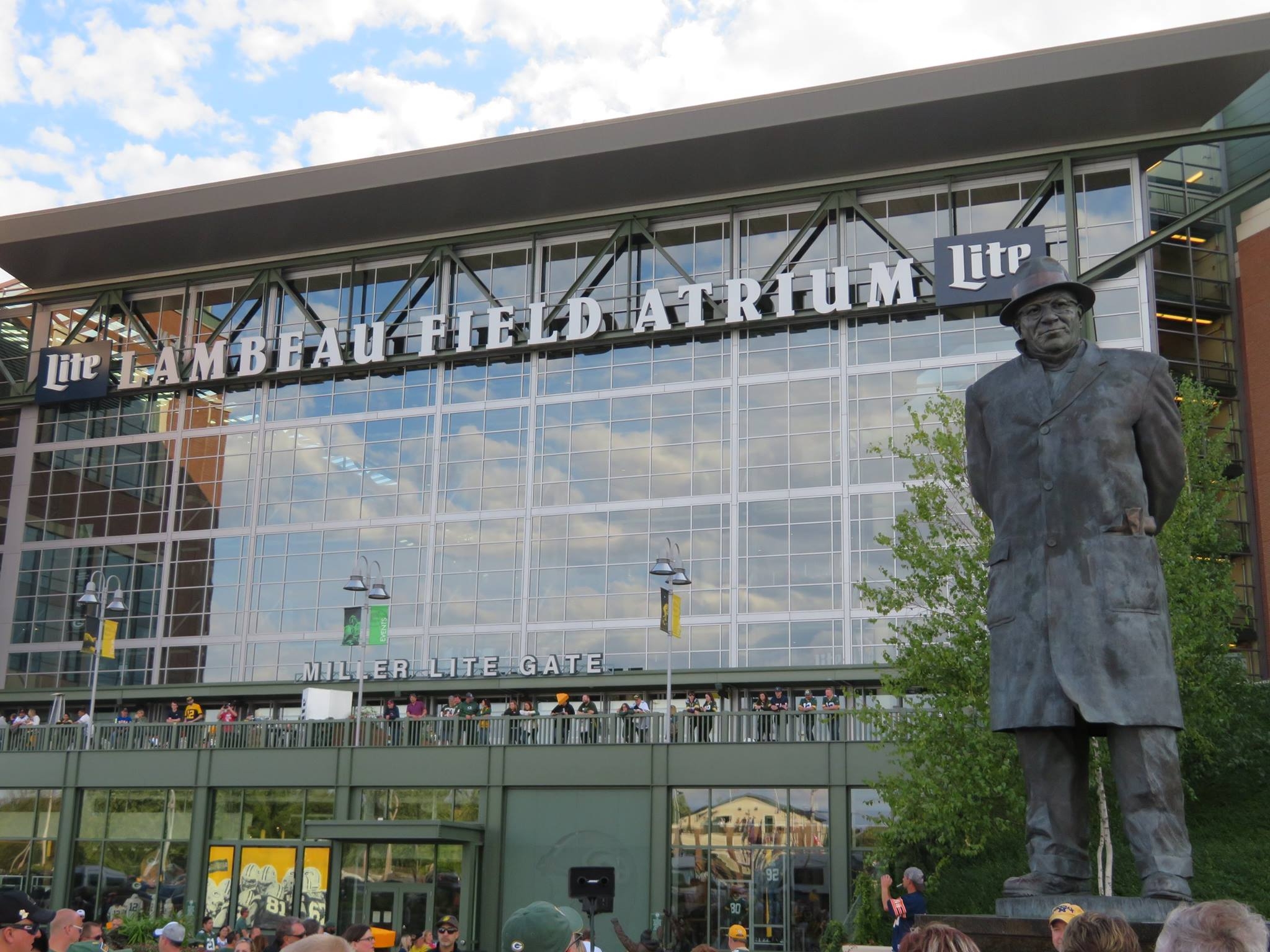 2050x1540 Lambeau Field, Desktop